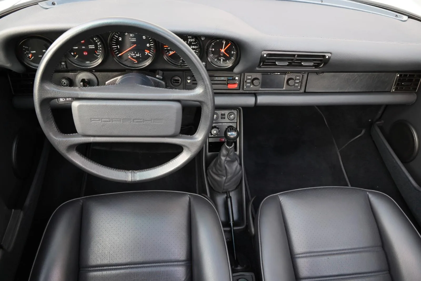 1986 Porsche 911 Turbo 3.3 (930), 3/24