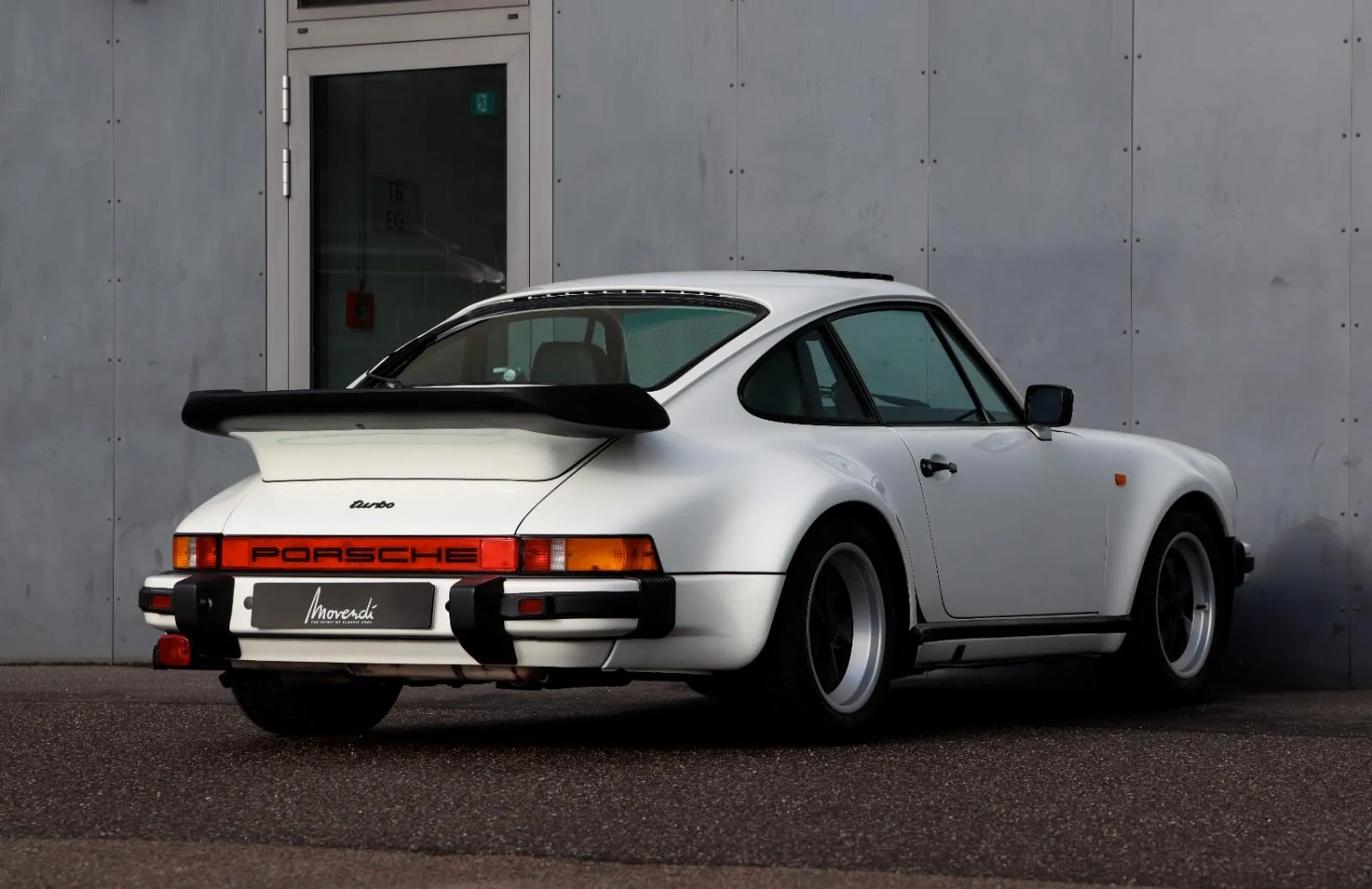 1986 Porsche 911 Turbo 3.3 (930), 8/24