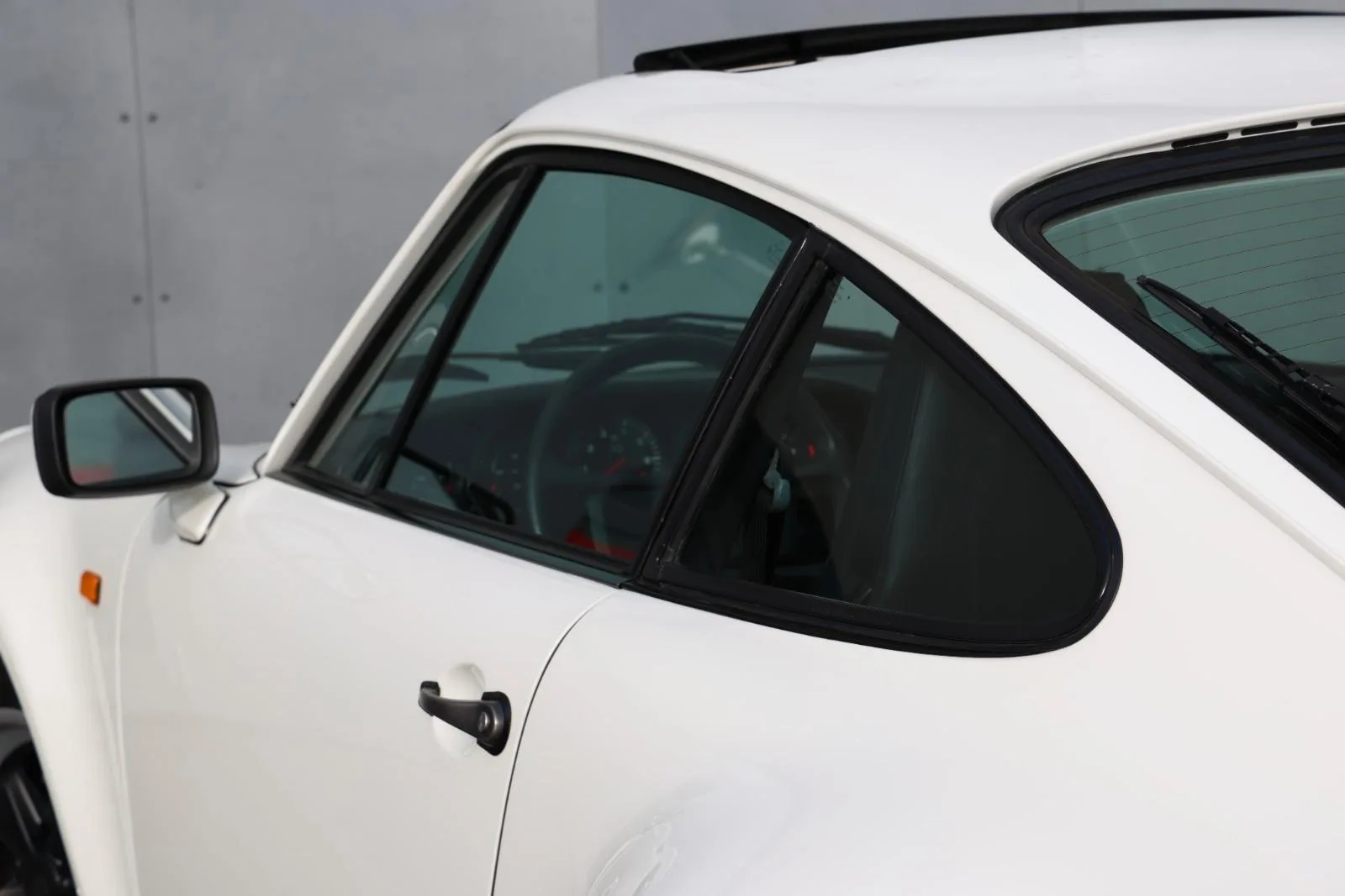 1986 Porsche 911 Turbo 3.3 (930), 11/24