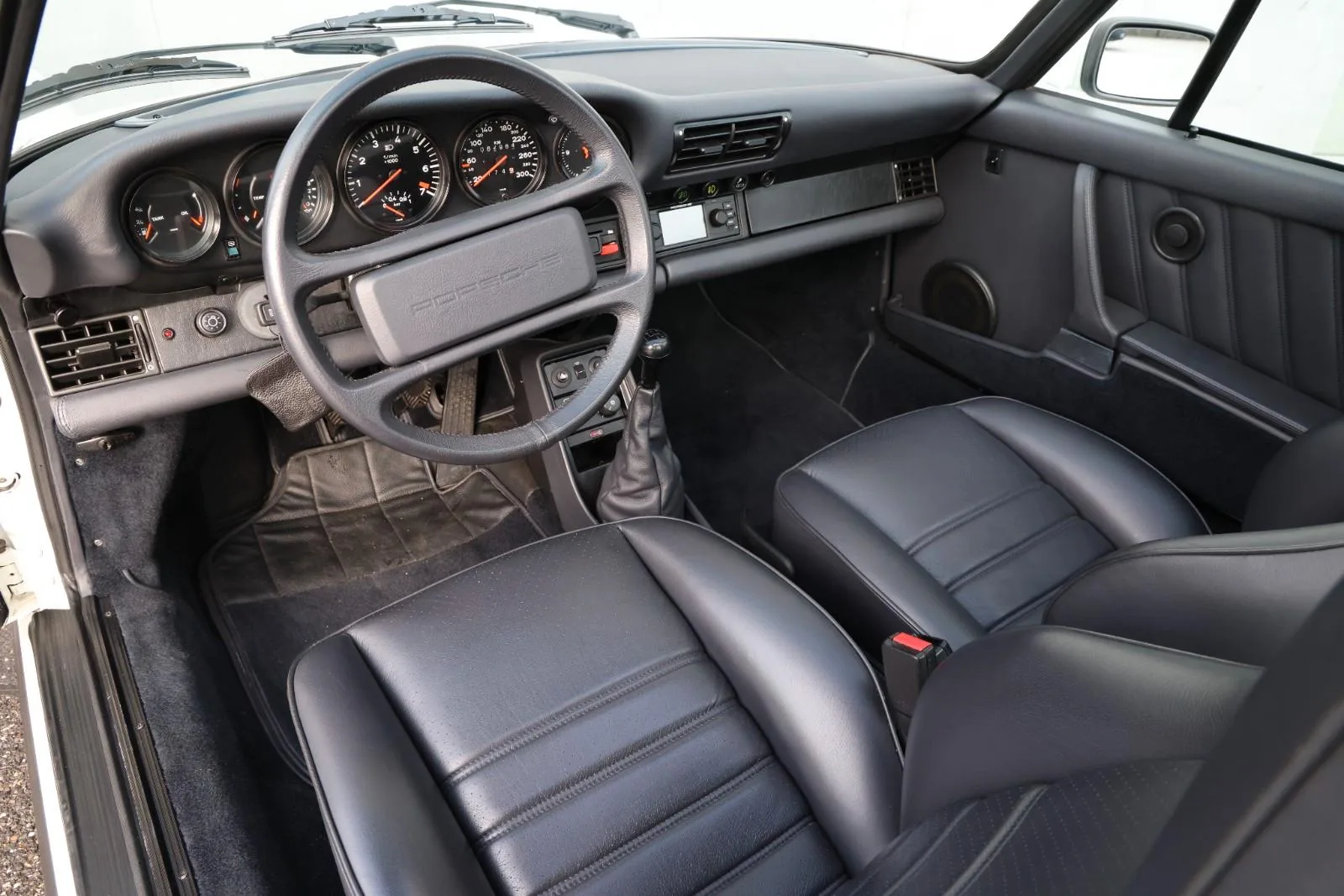 1986 Porsche 911 Turbo 3.3 (930), 15/24