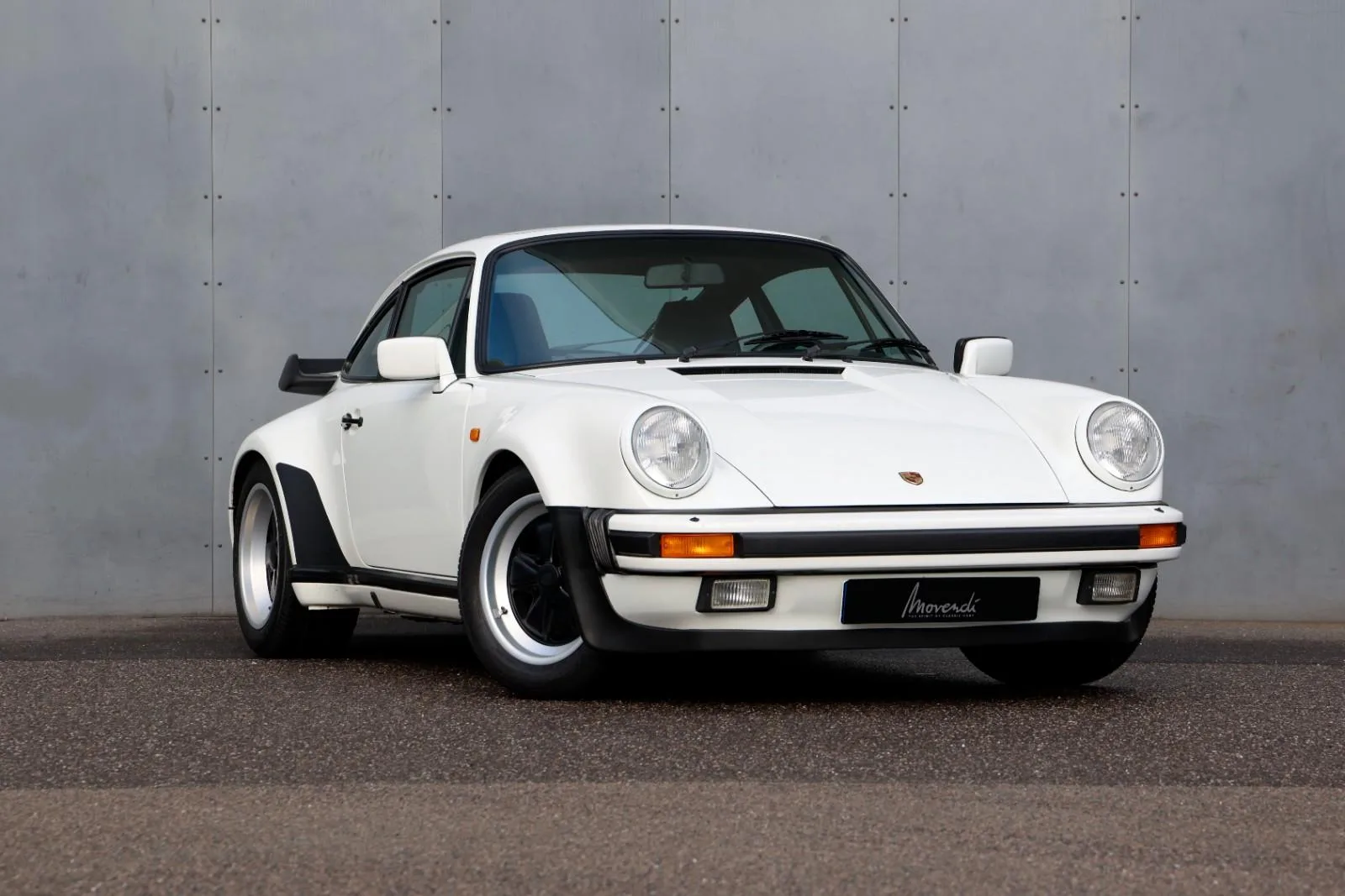 1986 Porsche 911 Turbo 3.3 (930), 23/24