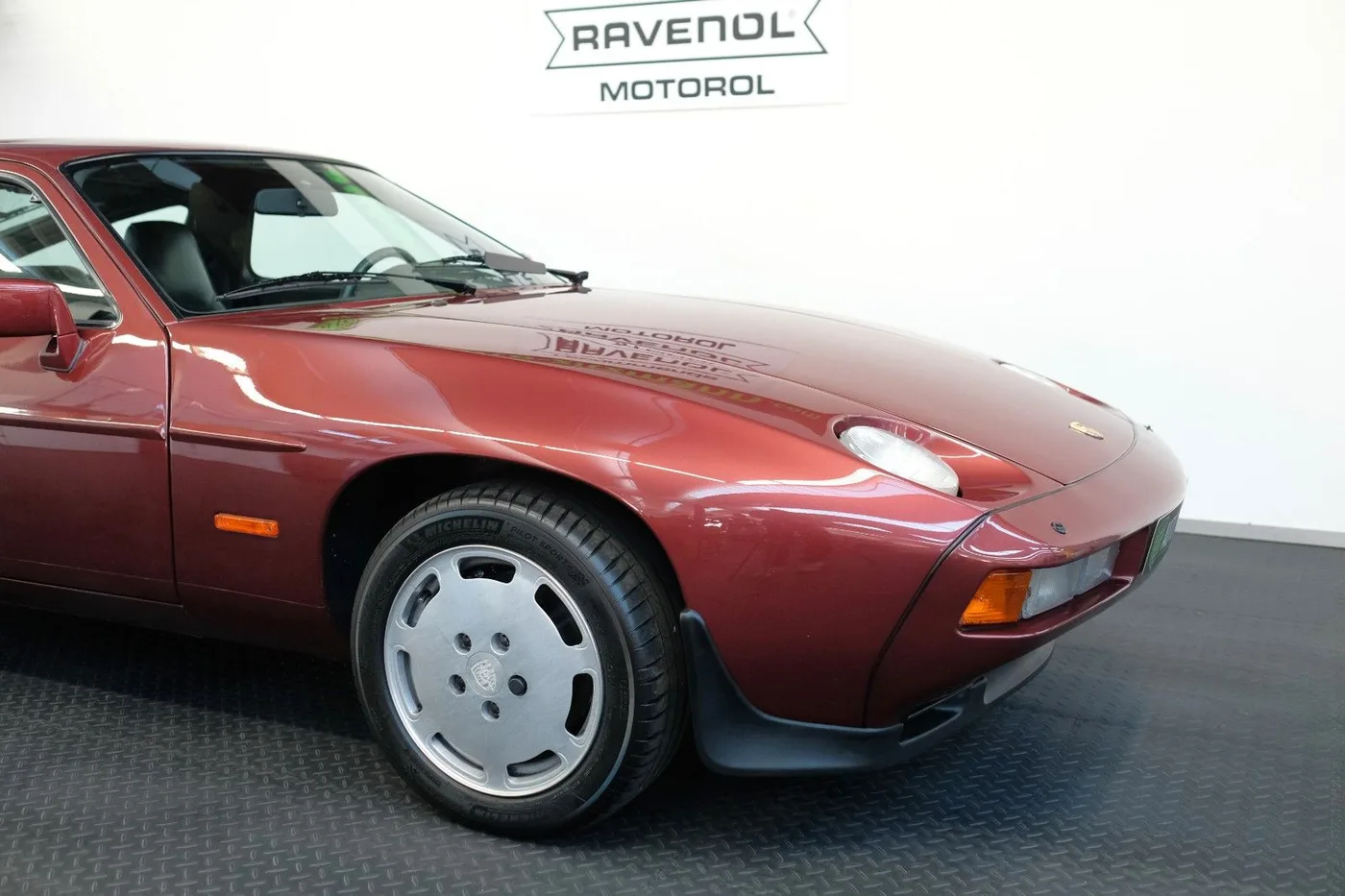 1986 Porsche 928 S proposée par un concessionnaire spécialisé à Nuremberg, Allemagne, photo 4 sur 15