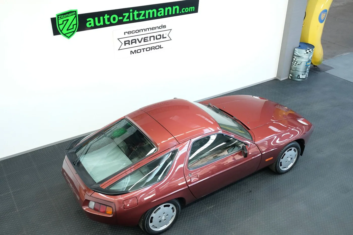 1986 Porsche 928 S proposée par un concessionnaire spécialisé à Nuremberg, Allemagne, photo 5 sur 15