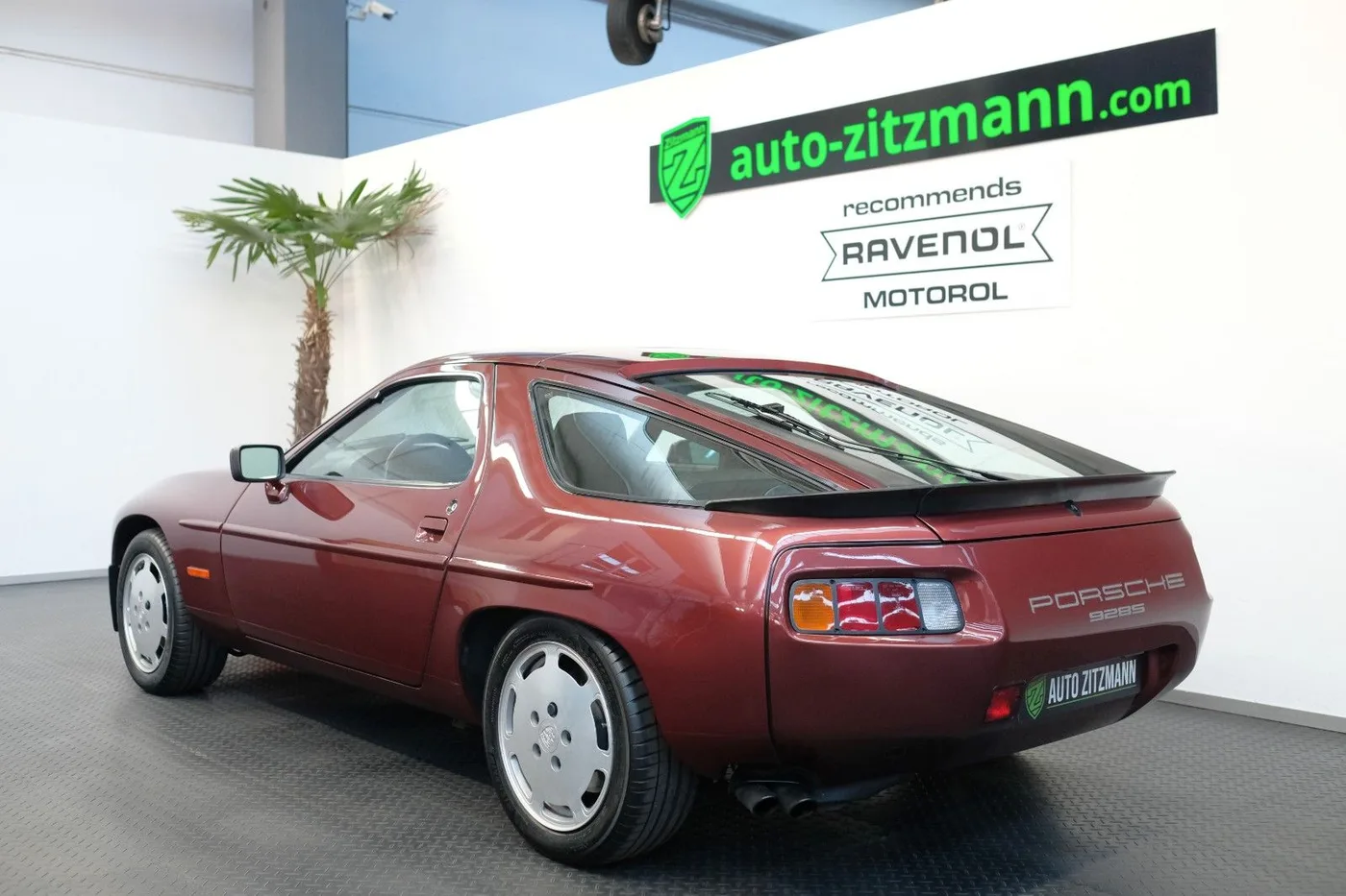 1986 Porsche 928 S proposée par un concessionnaire spécialisé à Nuremberg, Allemagne, photo 6 sur 15