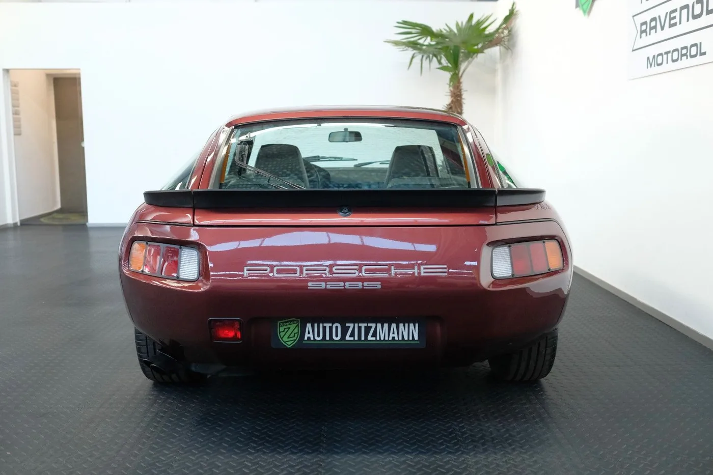 1986 Porsche 928 S proposée par un concessionnaire spécialisé à Nuremberg, Allemagne, photo 7 sur 15