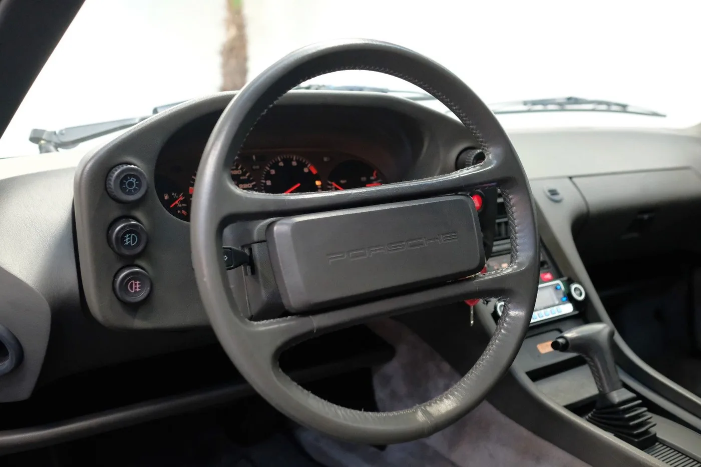 1986 Porsche 928 S proposée par un concessionnaire spécialisé à Nuremberg, Allemagne, photo 15 sur 15