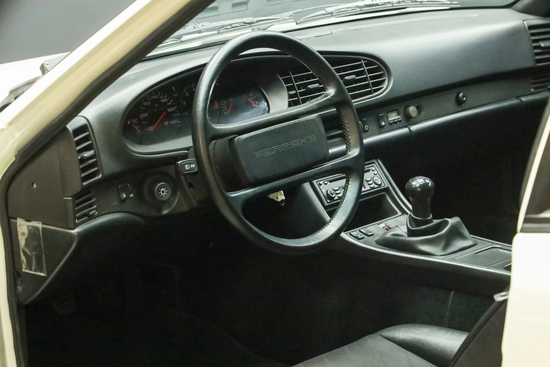 1986 Porsche 944 2.5 Coupé, 20/30