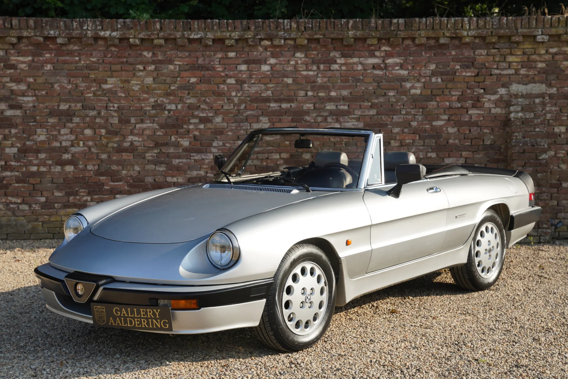 1987 Alfa Romeo Spider 2.0 Quadrifoglio Verde offered by a specialist dealer in Brummen, Netherlands, main photo