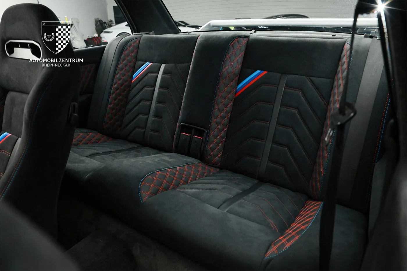 1987 BMW M3 offered by a supercar dealer in Viernheim, Germany, photo 19 of 25