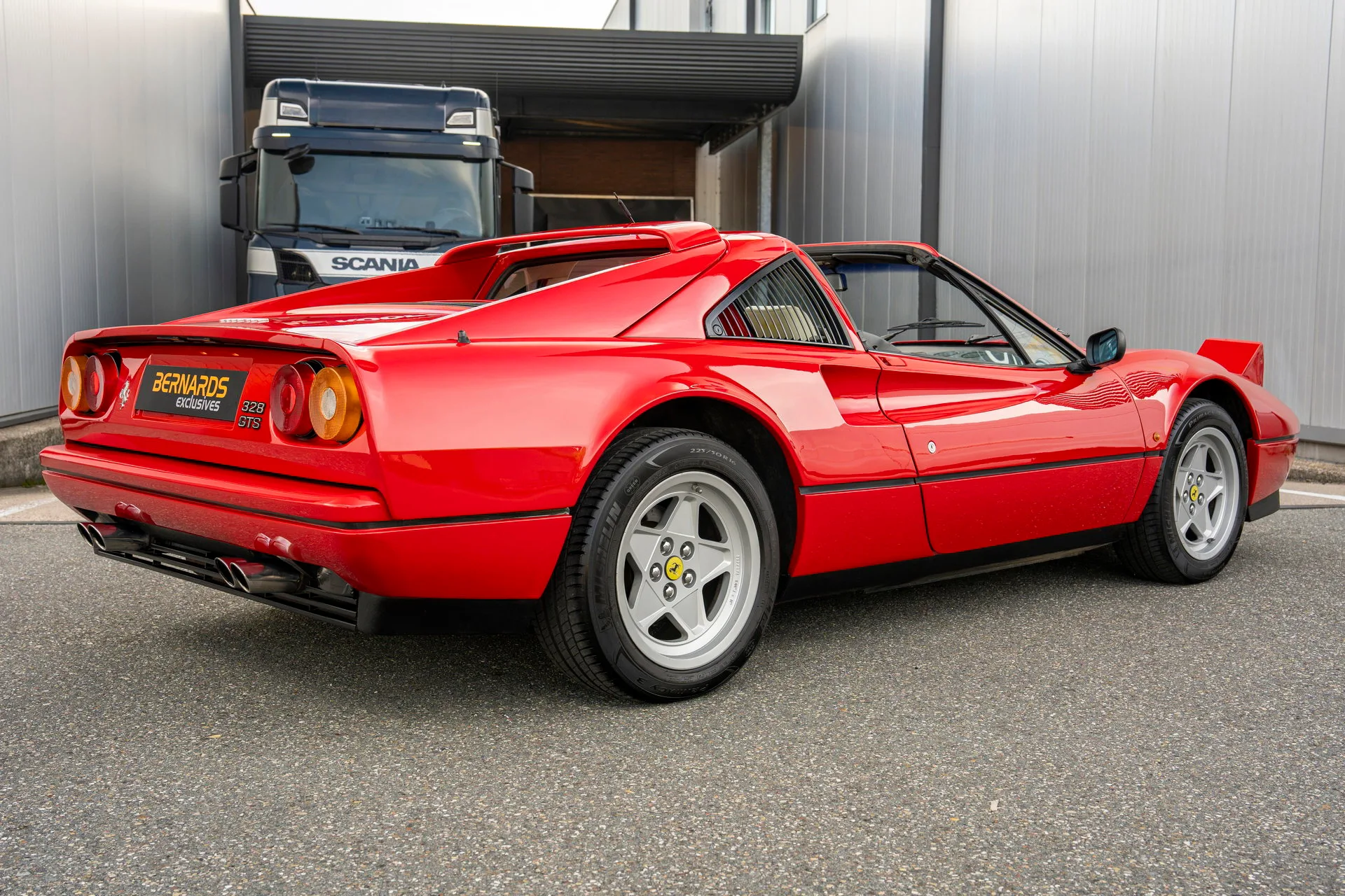 1987 Ferrari 328 GTS, 23/30