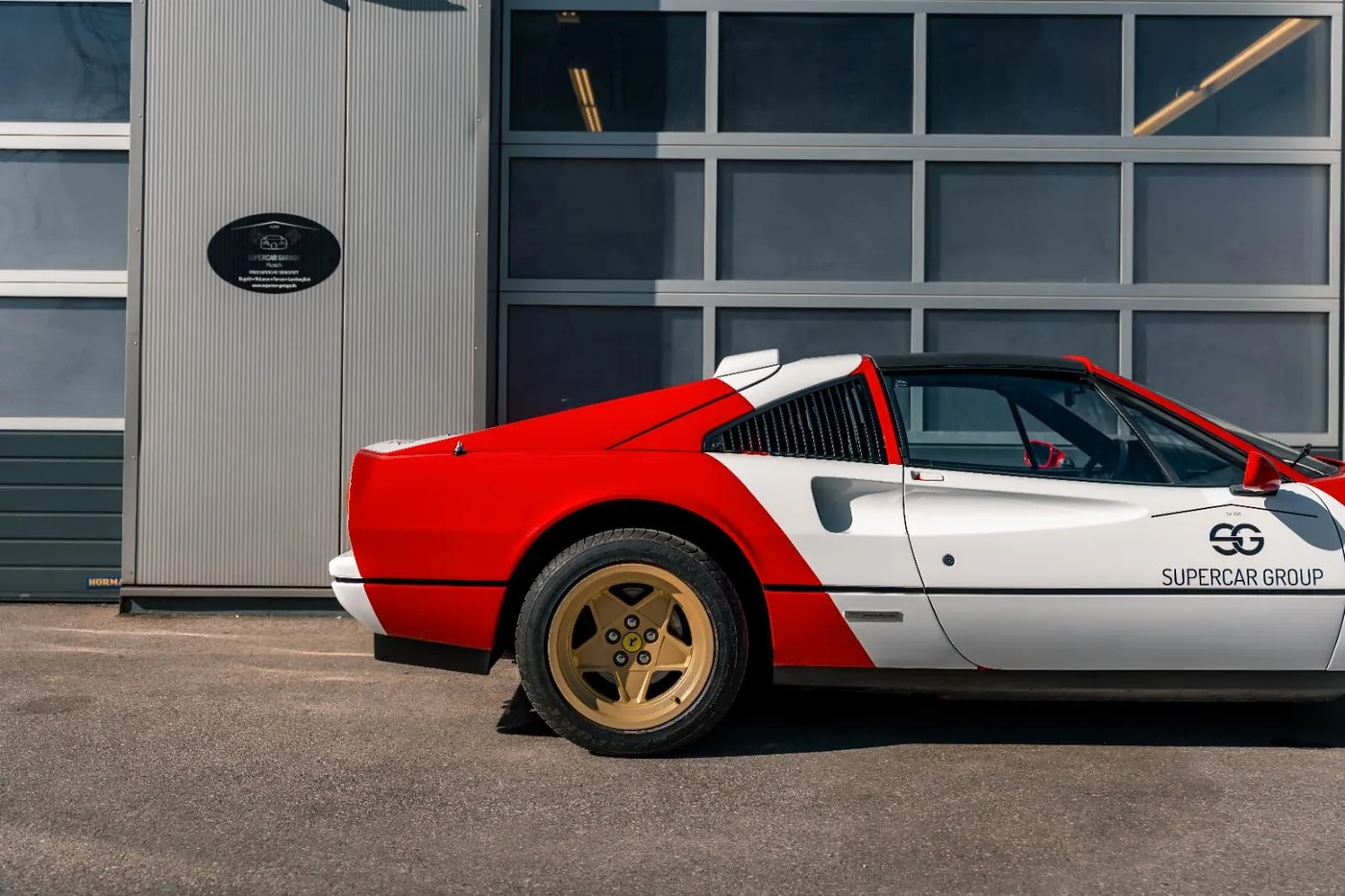 1987 Ferrari 328 GTS angeboten von einem Supersportwagenhändler in Munich, Deutschland, Foto 17 von 19