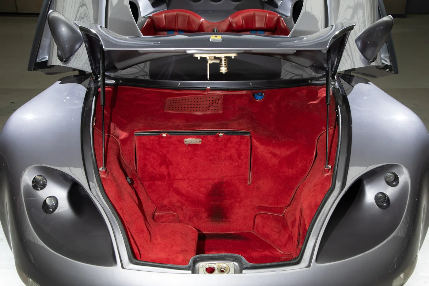 1987 Ferrari Testarossa Alcador by Sbarro, 29/30