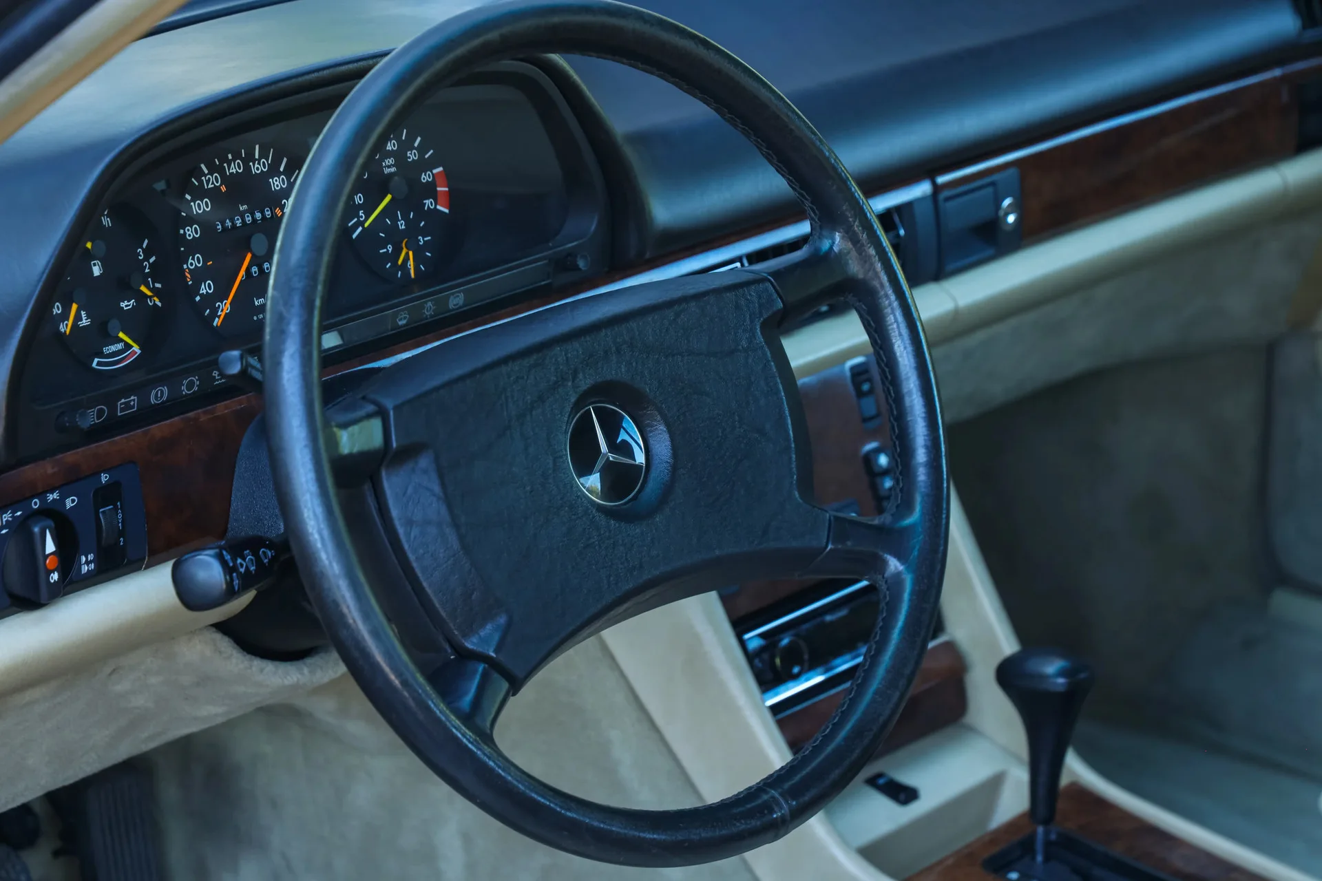 1987 Mercedes-Benz 560 SEC, 20/30