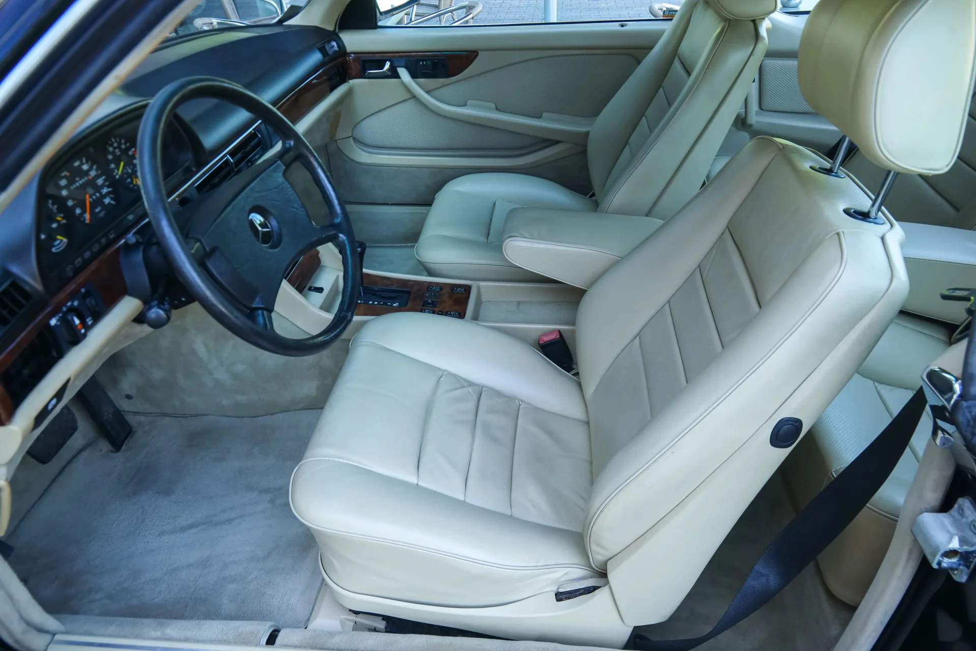 1987 Mercedes-Benz 560 SEC, 23/30