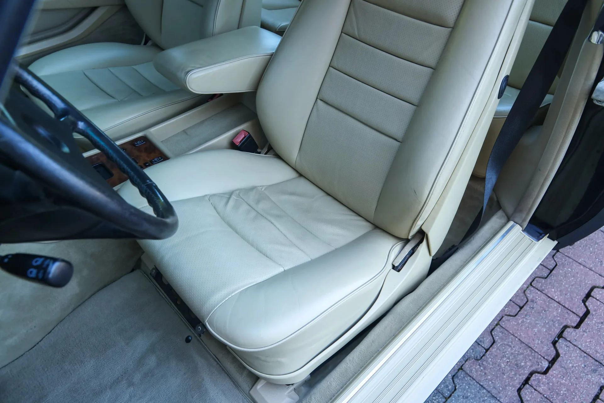 1987 Mercedes-Benz 560 SEC, 27/30