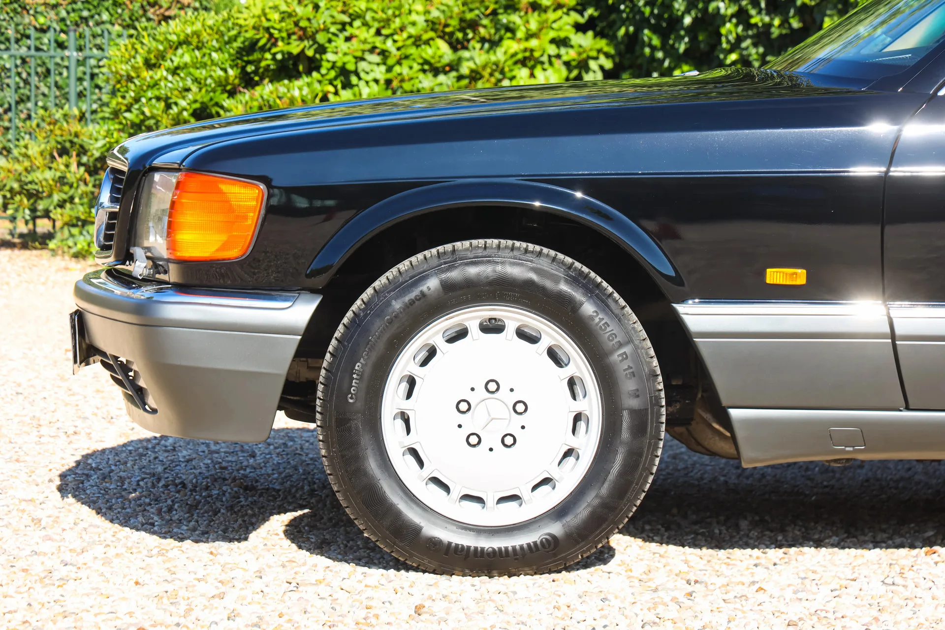 1987 Mercedes-Benz 560 SEC, 28/30
