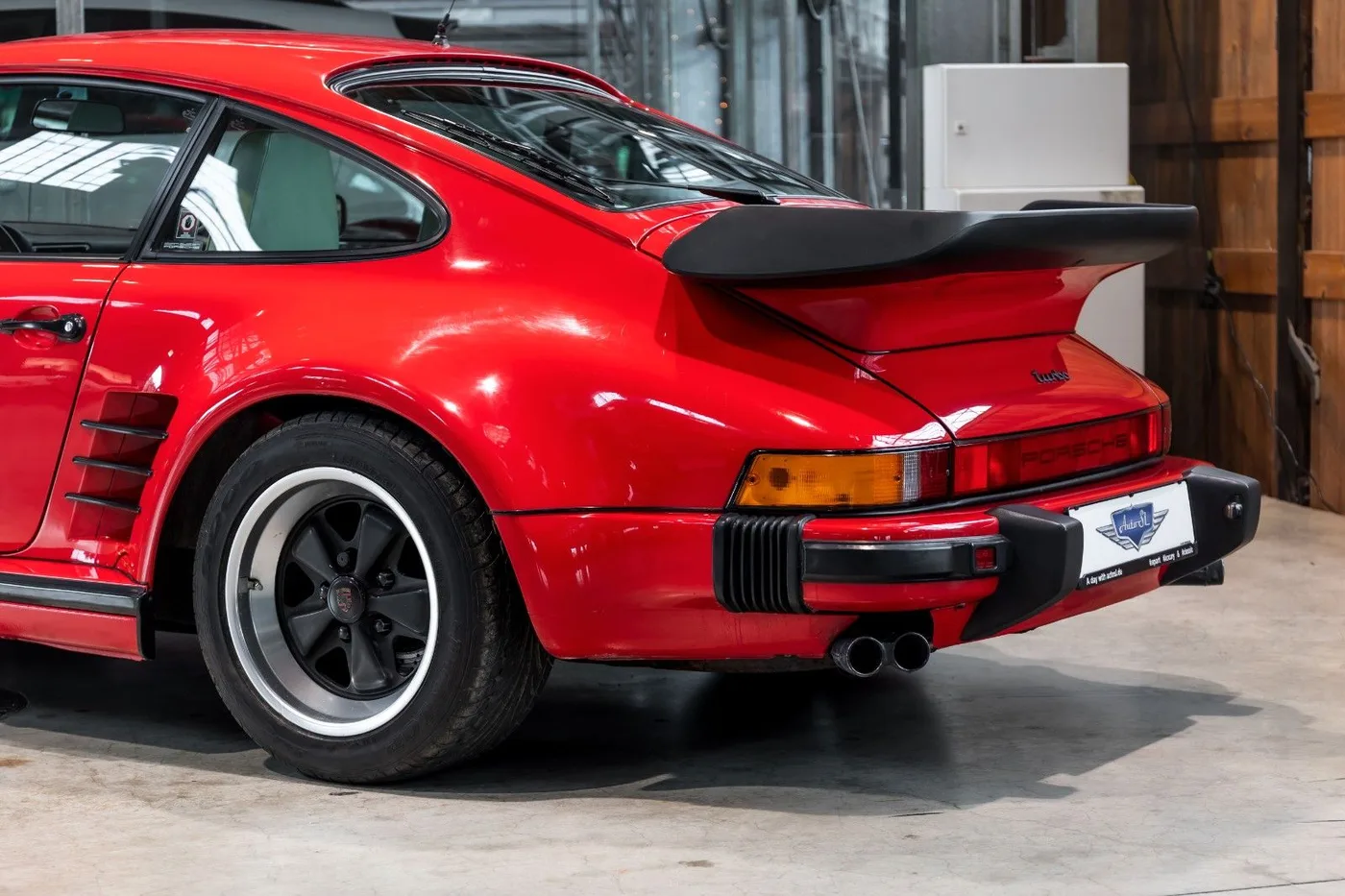 1987 Porsche 911 Turbo SE angeboten von einem Fachhändler in Neuss, Deutschland, Foto 7 von 10
