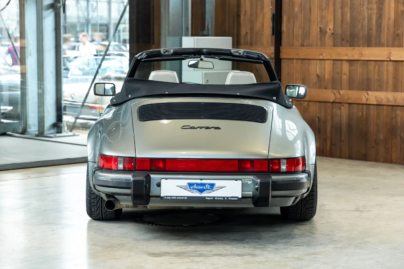 1987 Porsche 911 Carrera Cabriolet angeboten von einem Fachhändler in Neuss, Deutschland, Foto 6 von 10