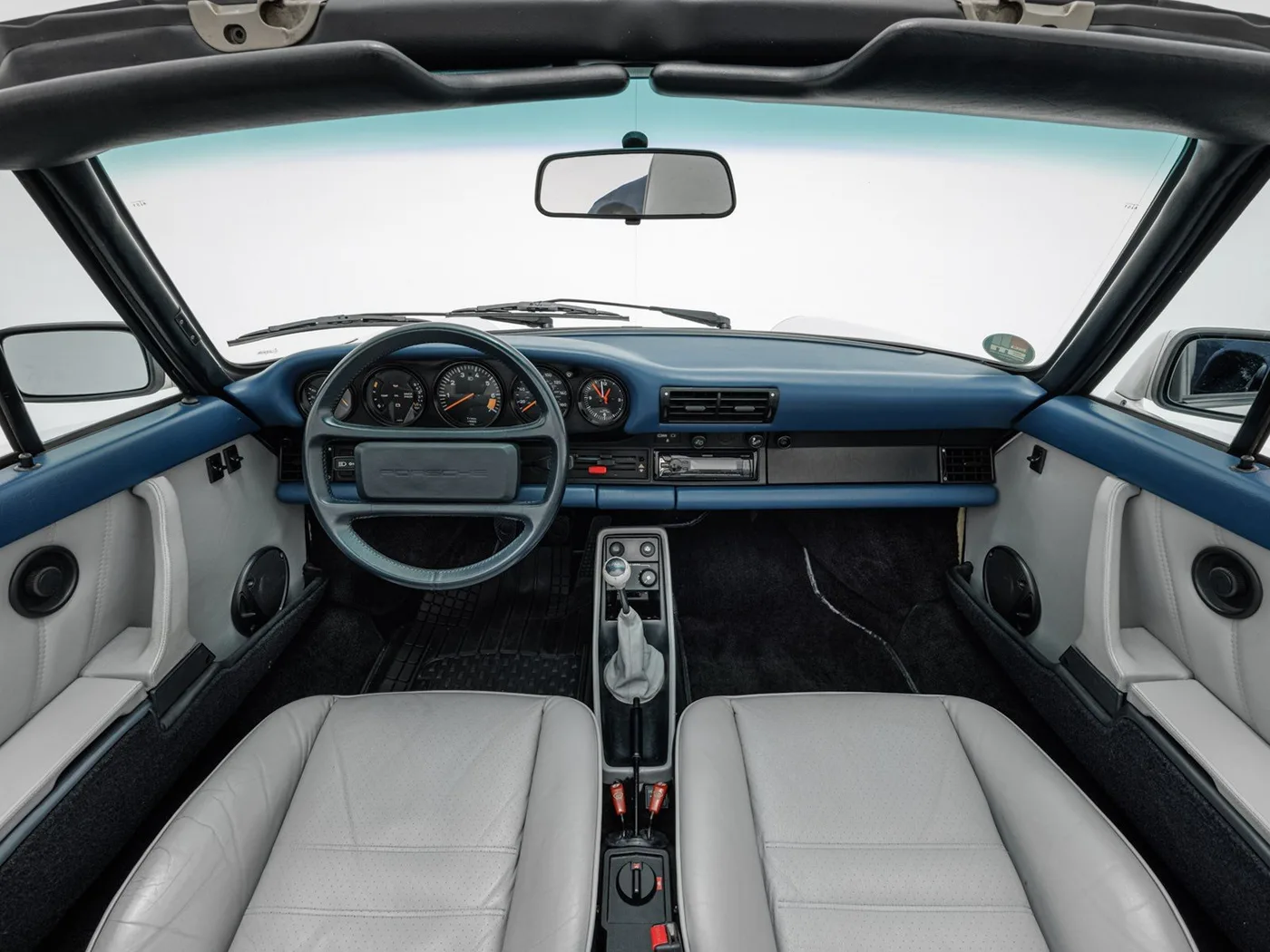 1987 Porsche 911 Carrera Cabriolet offered by a specialist dealer in Böblingen, Germany, photo 4 of 15