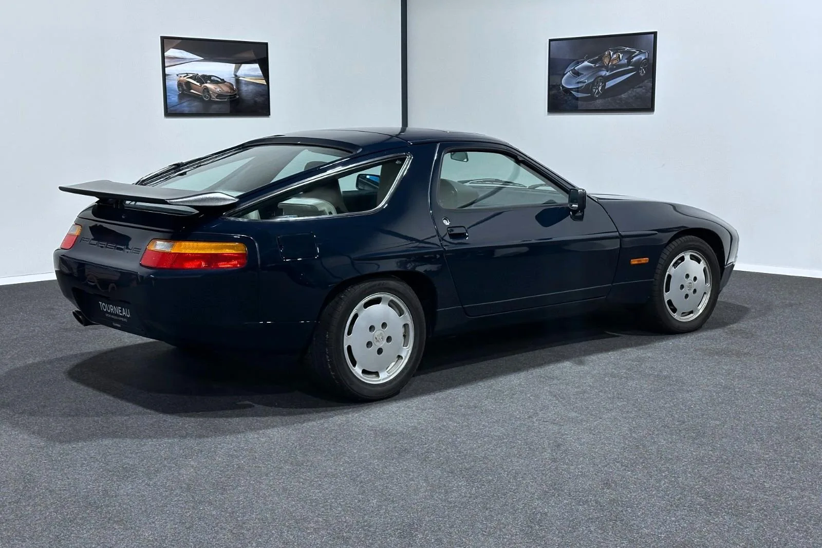 1987 Porsche 928 S4, 4/12