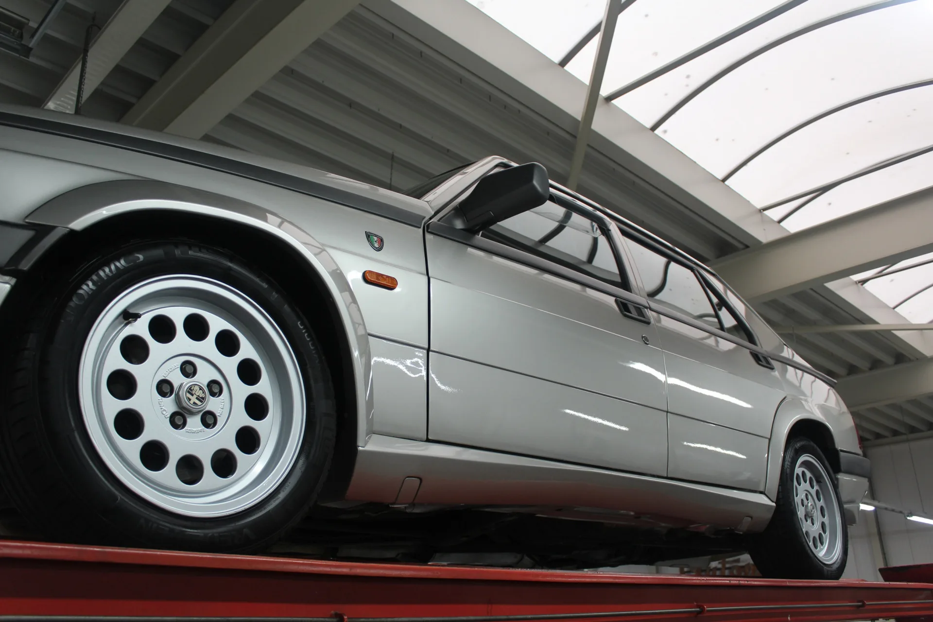 1988 Alfa Romeo 75 2.0 Twin Spark, 10/30