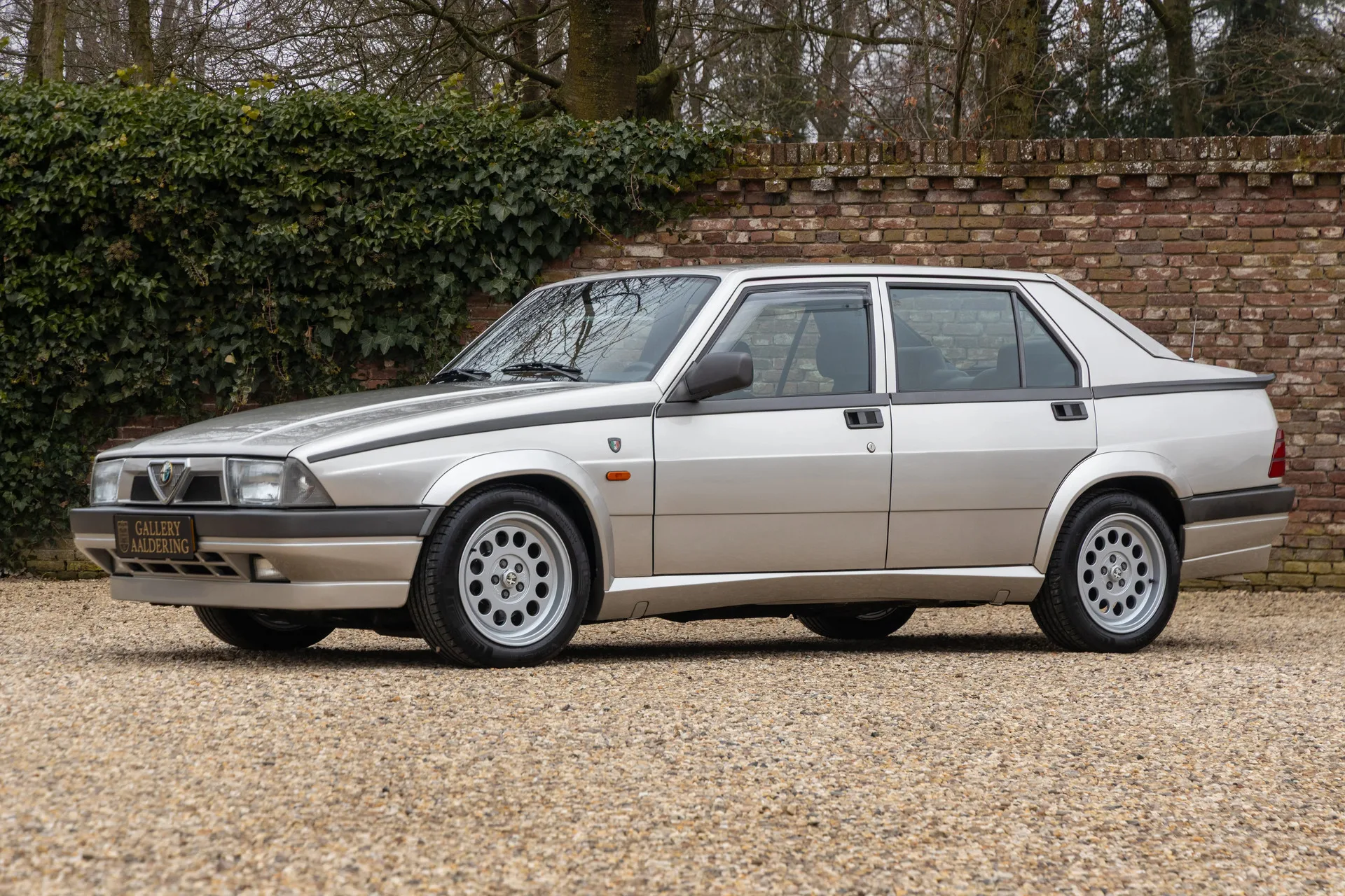 1988 Alfa Romeo 75 2.0 Twin Spark, 13/30