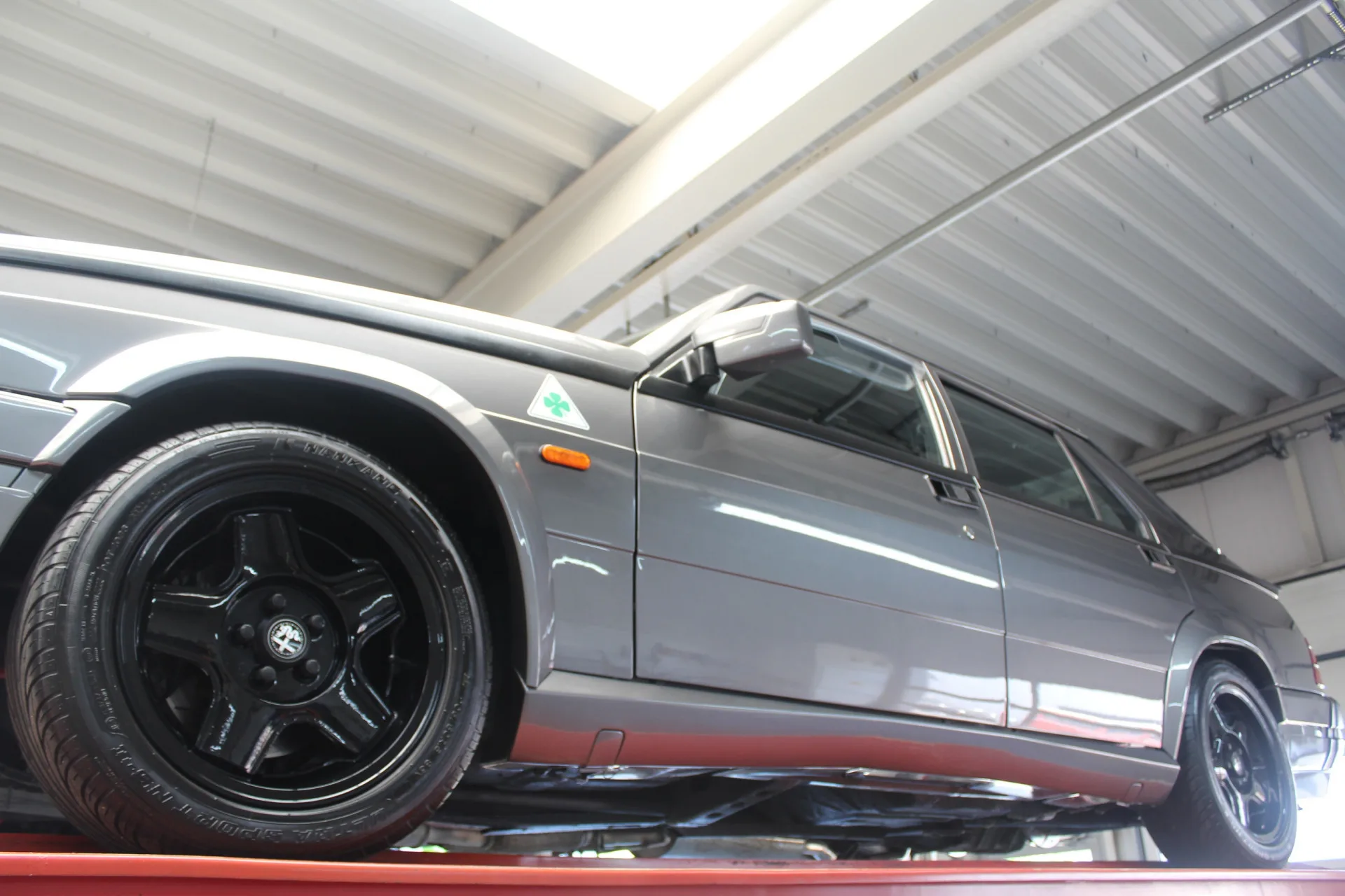 1988 Alfa Romeo 75 3.0 V6, 11/30