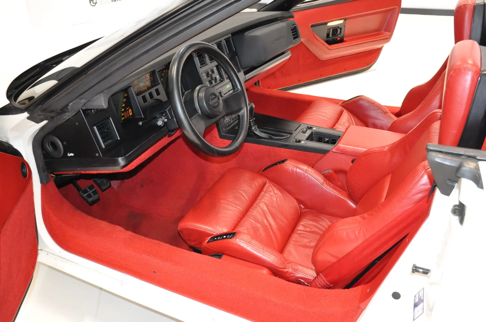 1988 Chevrolet Corvette C4 Convertible, 2/30