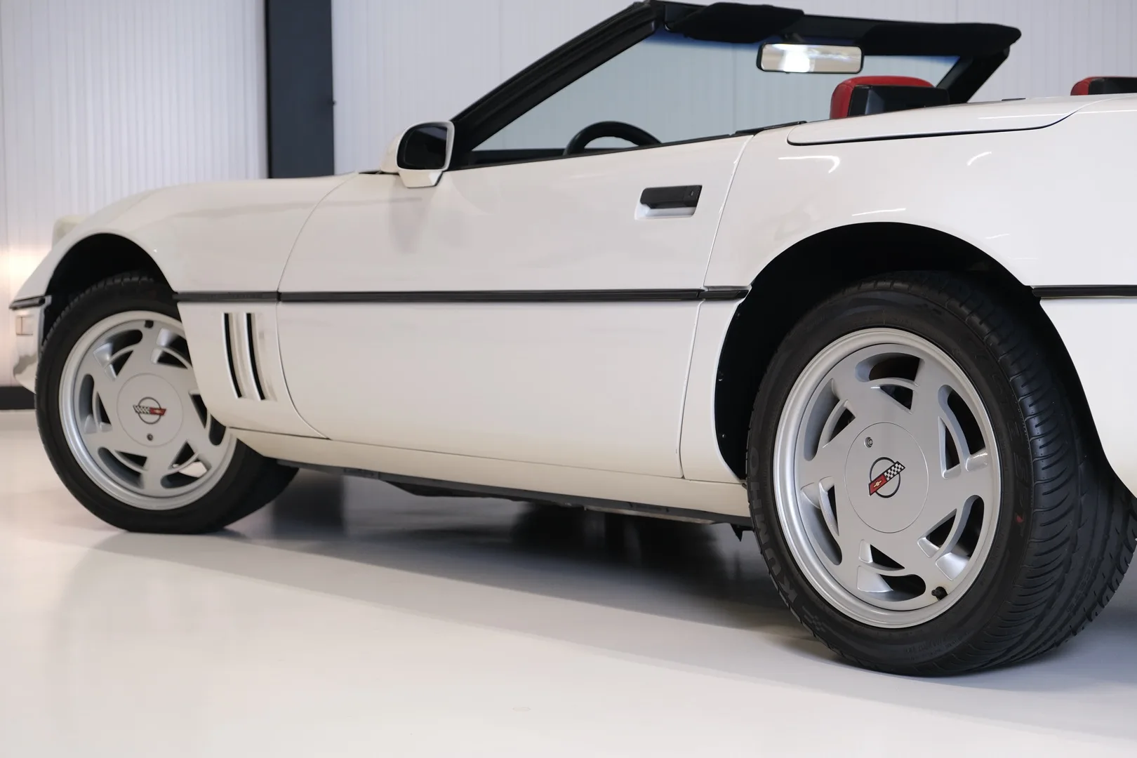 1988 Chevrolet Corvette C4 Convertible, 18/30