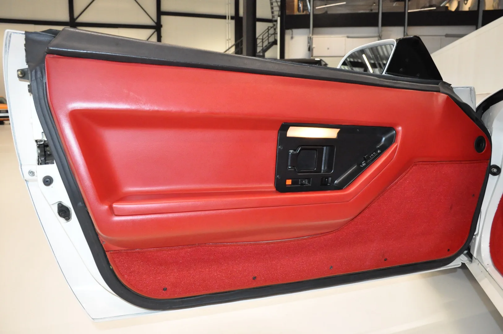 1988 Chevrolet Corvette C4 Convertible, 29/30