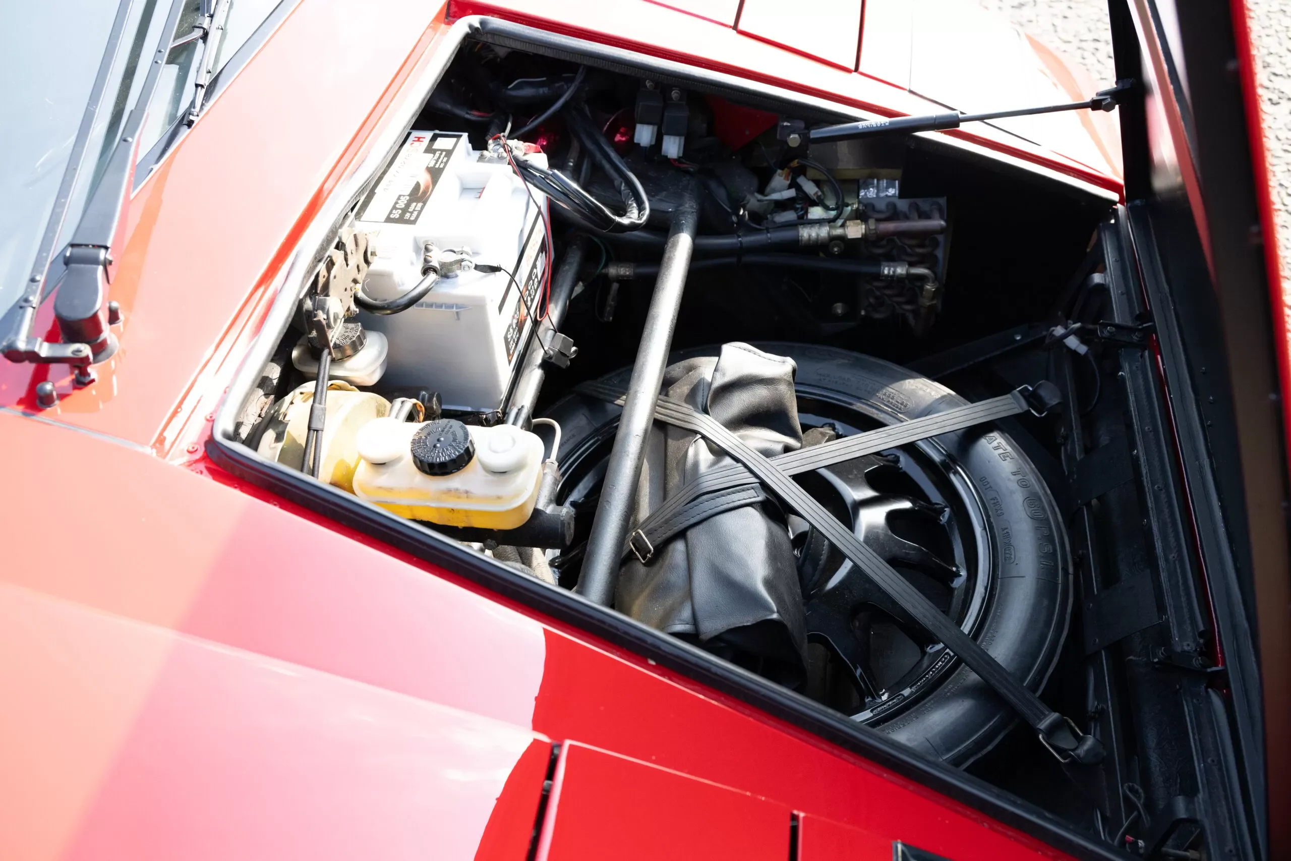 1988 Lamborghini Countach 5000 QV, 18/30