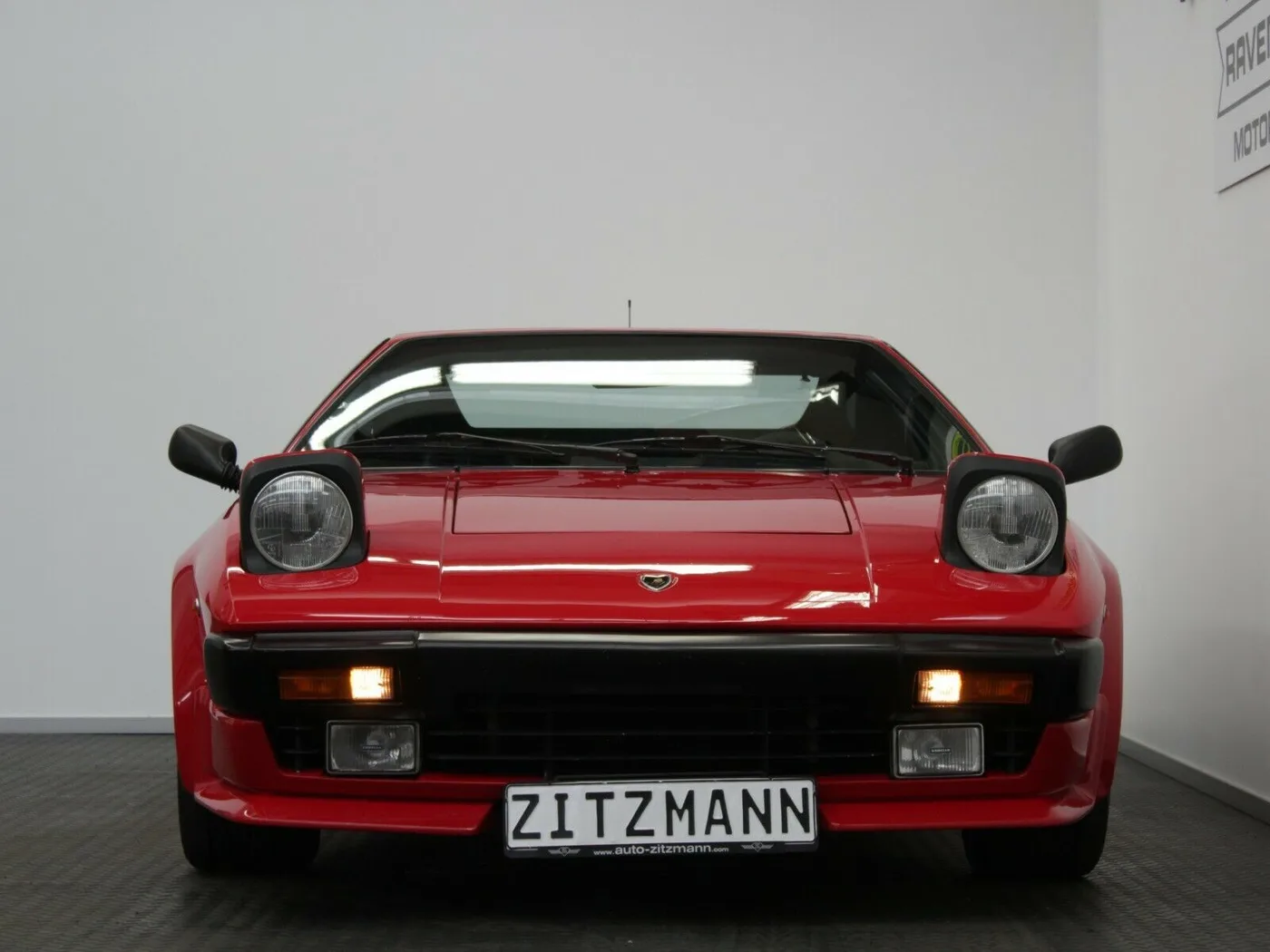 1988 Lamborghini Jalpa 3500 angeboten von einem Fachhändler in Nuremberg, Deutschland, Foto 8 von 15