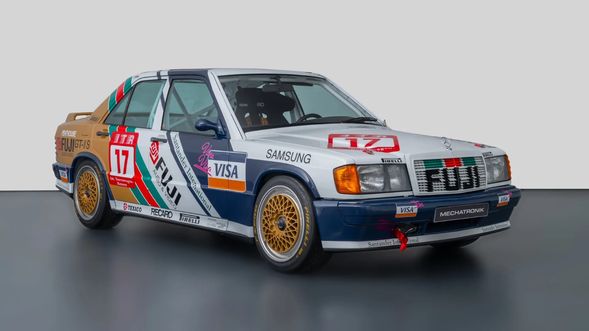 1988 Mercedes-Benz 190 E 2.3-16 DTM proposée par un concessionnaire spécialisé à Pleidelsheim, Allemagne, photo principale