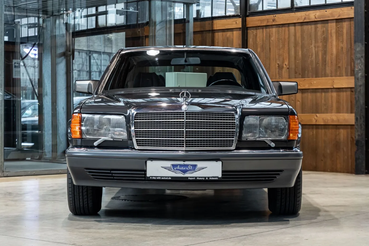 1988 Mercedes-Benz 560 SEL angeboten von einem Fachhändler in Neuss, Deutschland, Foto 3 von 10