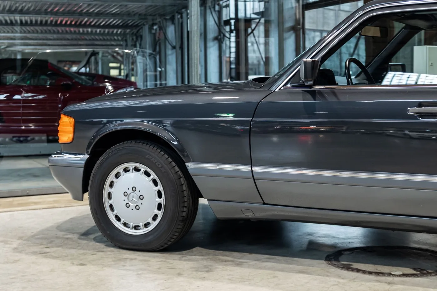 1988 Mercedes-Benz 560 SEL angeboten von einem Fachhändler in Neuss, Deutschland, Foto 6 von 10