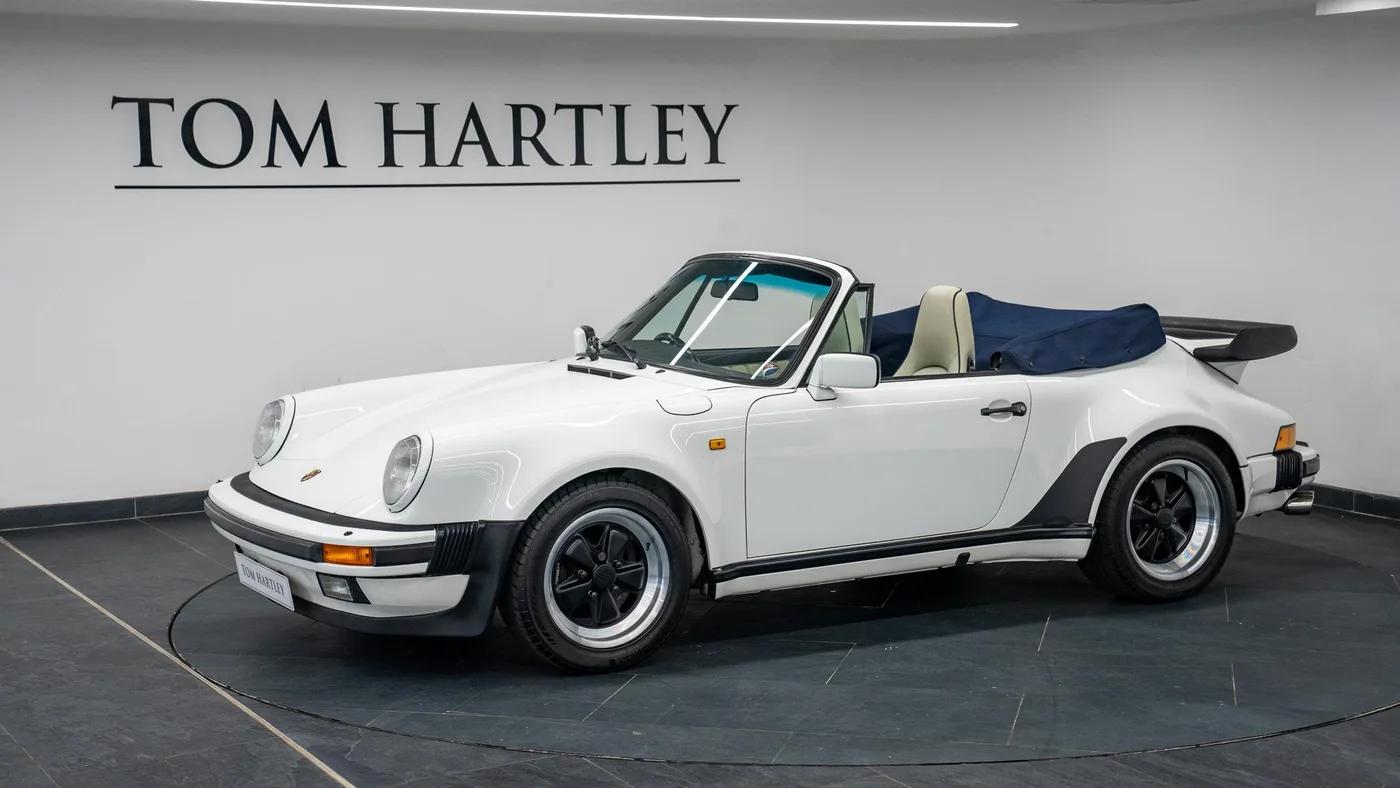 1988 Porsche 911 Turbo Cabriolet proposée par un concessionnaire spécialisé à Swadlincote, Royaume-Uni, photo 4 sur 15