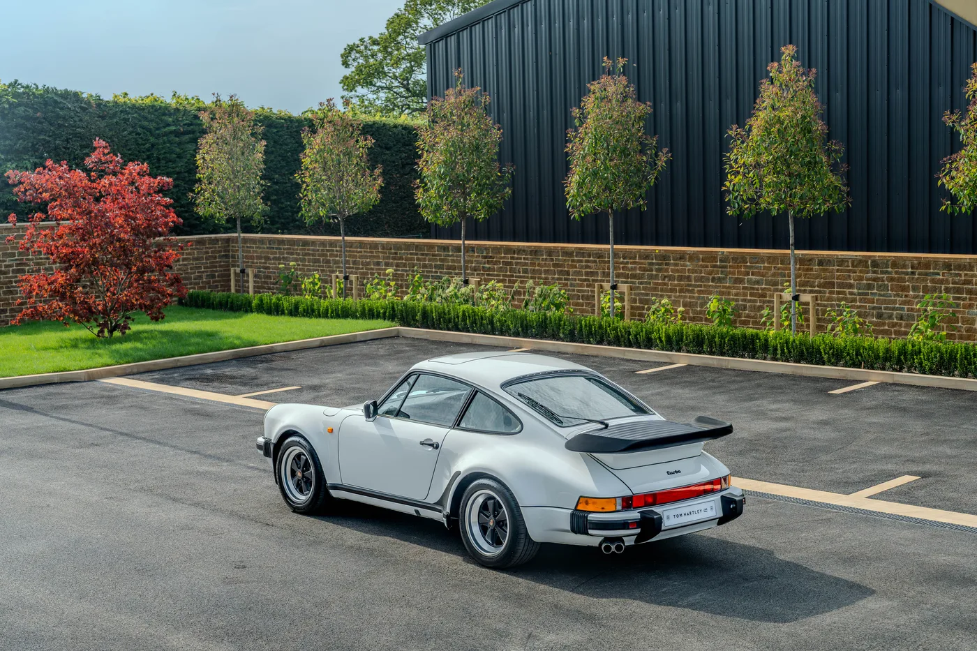 1988 Porsche 911 Turbo proposée par un concessionnaire spécialisé à Hook Norton, Royaume-Uni, photo 5 sur 15