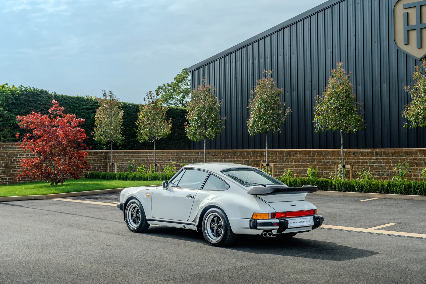 1988 Porsche 911 Turbo proposée par un concessionnaire spécialisé à Hook Norton, Royaume-Uni, photo 6 sur 15