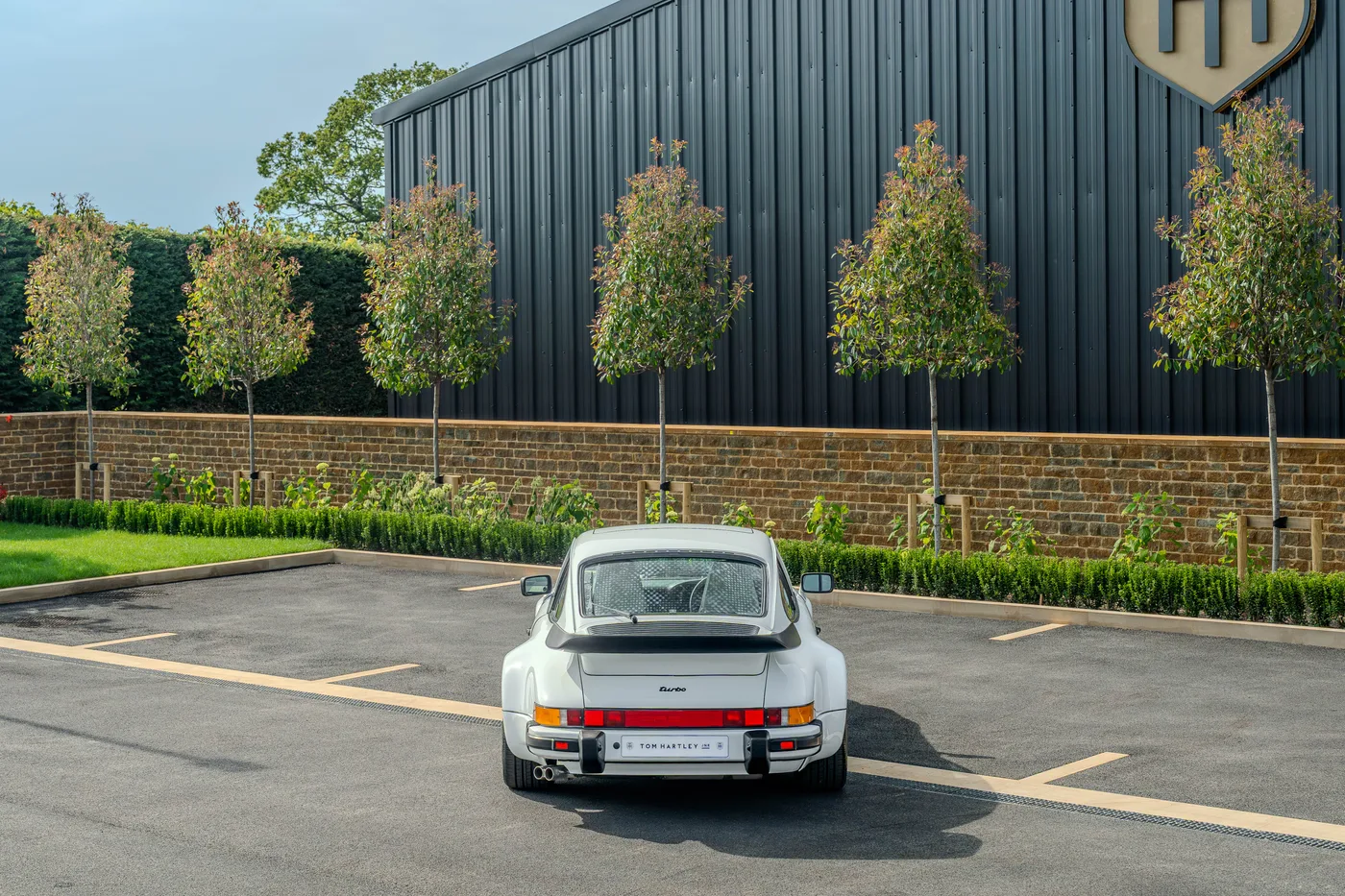 1988 Porsche 911 Turbo proposée par un concessionnaire spécialisé à Hook Norton, Royaume-Uni, photo 15 sur 15