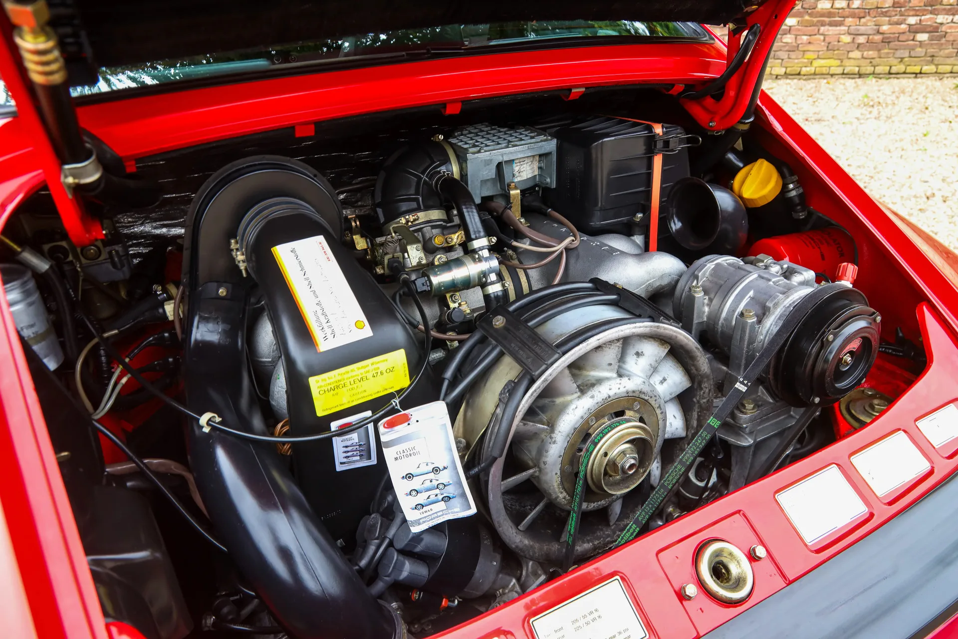 1988 Porsche 911 Carrera 3.2 Coupé, 4/30