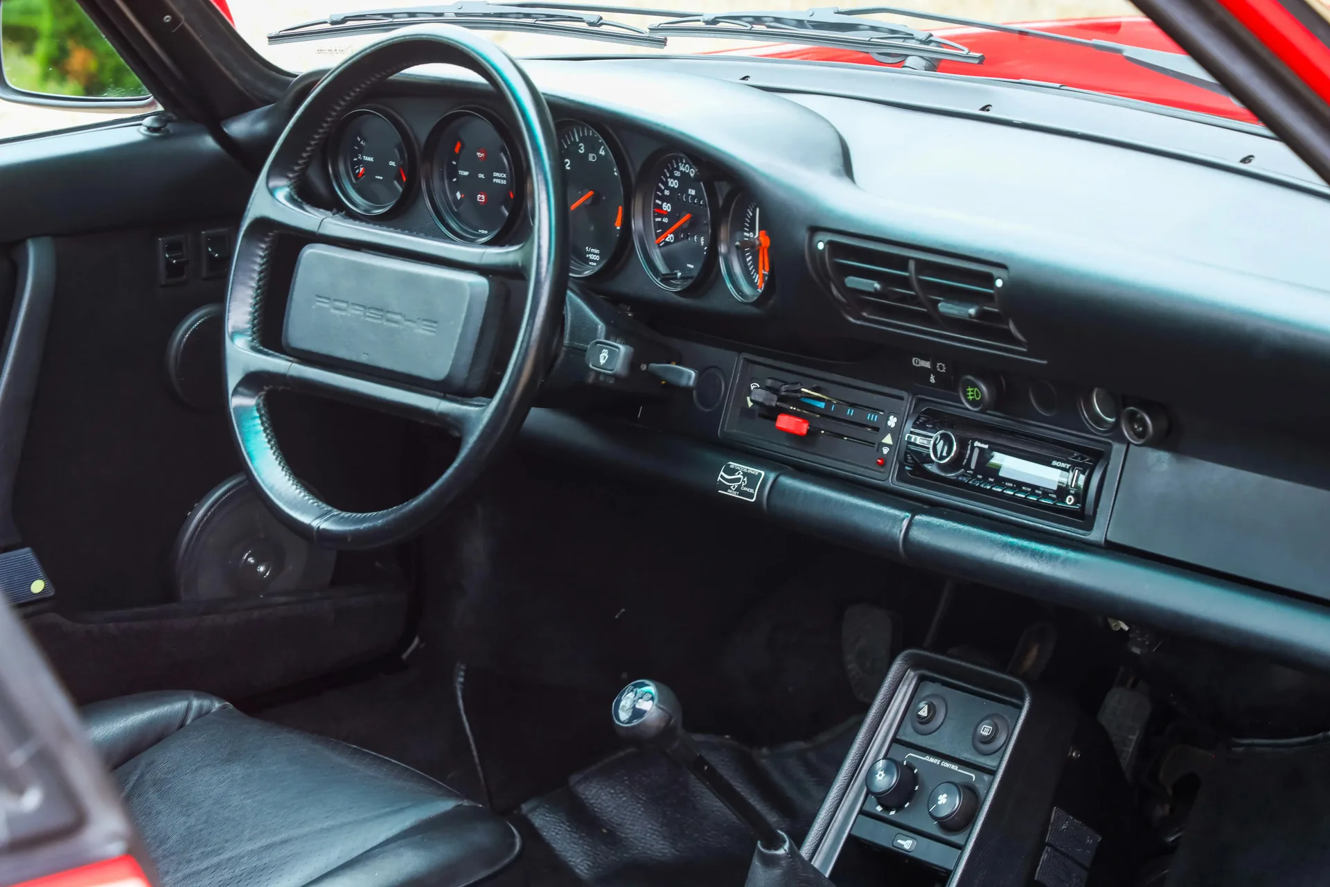 1988 Porsche 911 Carrera 3.2 Coupé, 13/30