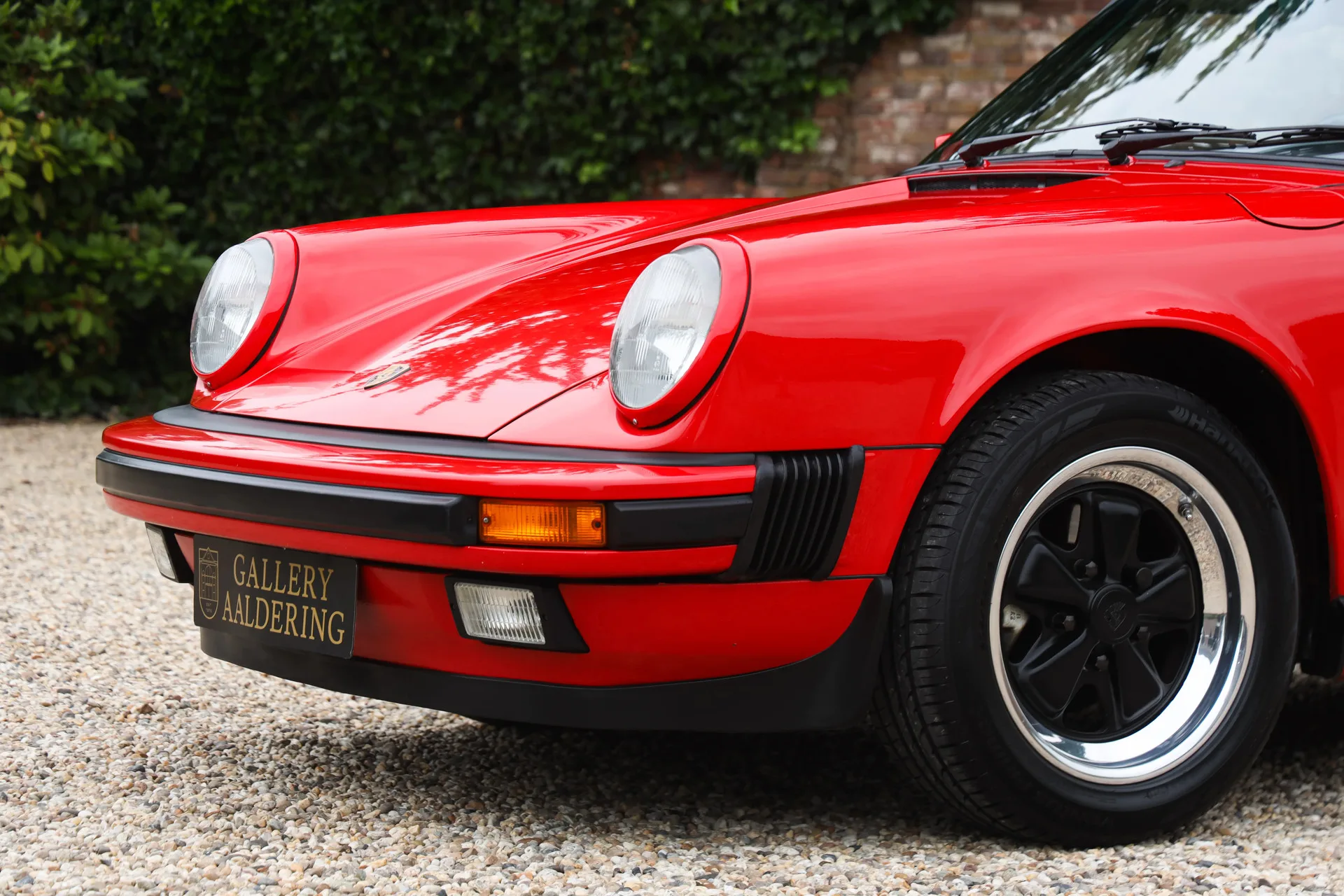 1988 Porsche 911 Carrera 3.2 Coupé, 16/30