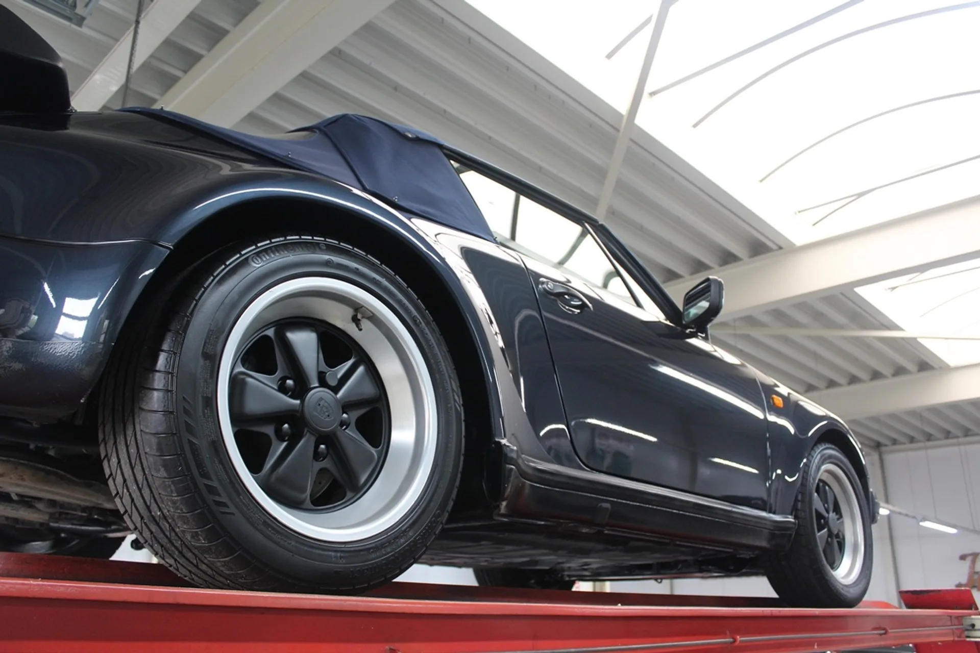 1988 Porsche 911 Turbo Cabriolet 3.3 (930), 8/30