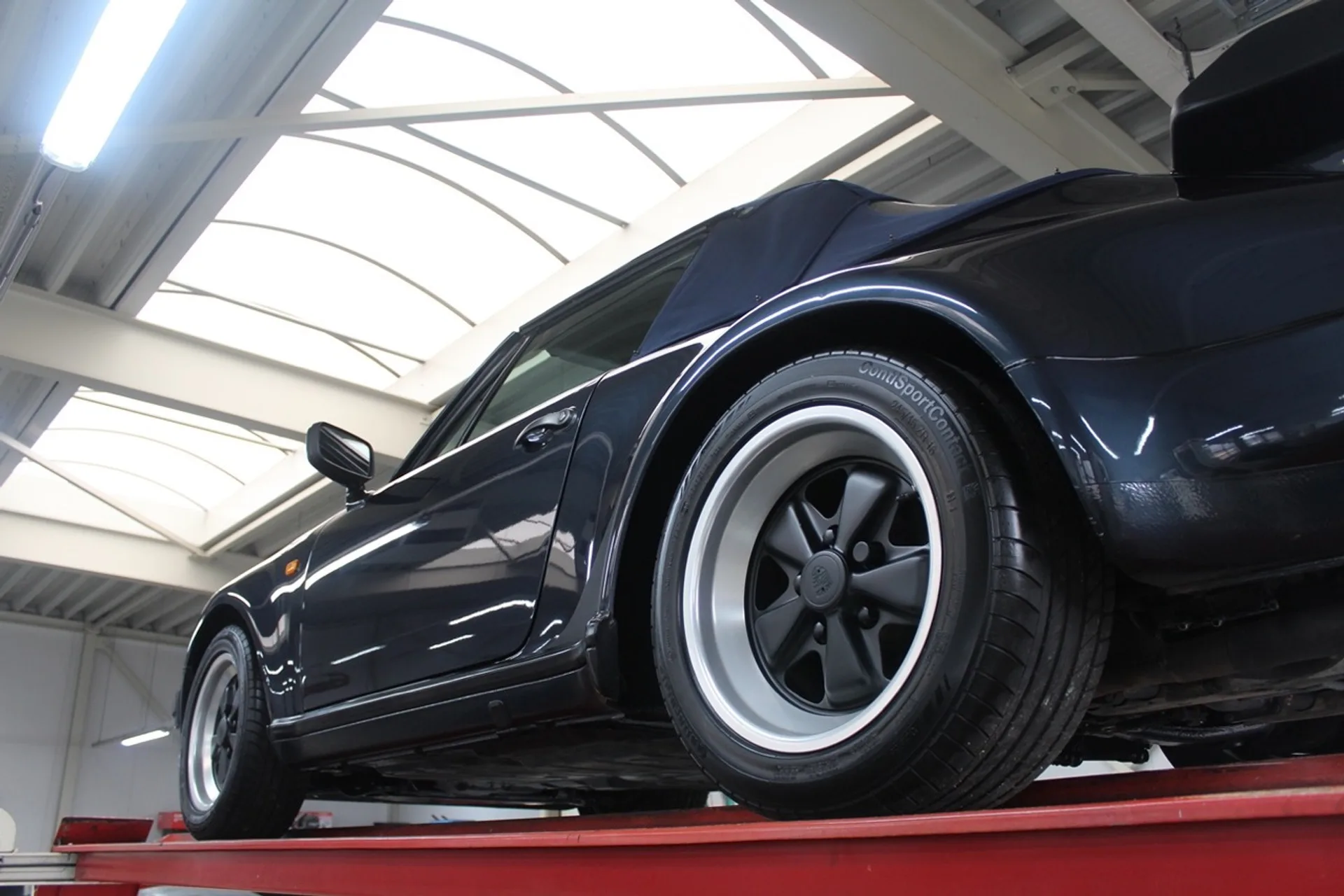 1988 Porsche 911 Turbo Cabriolet 3.3 (930), 9/30