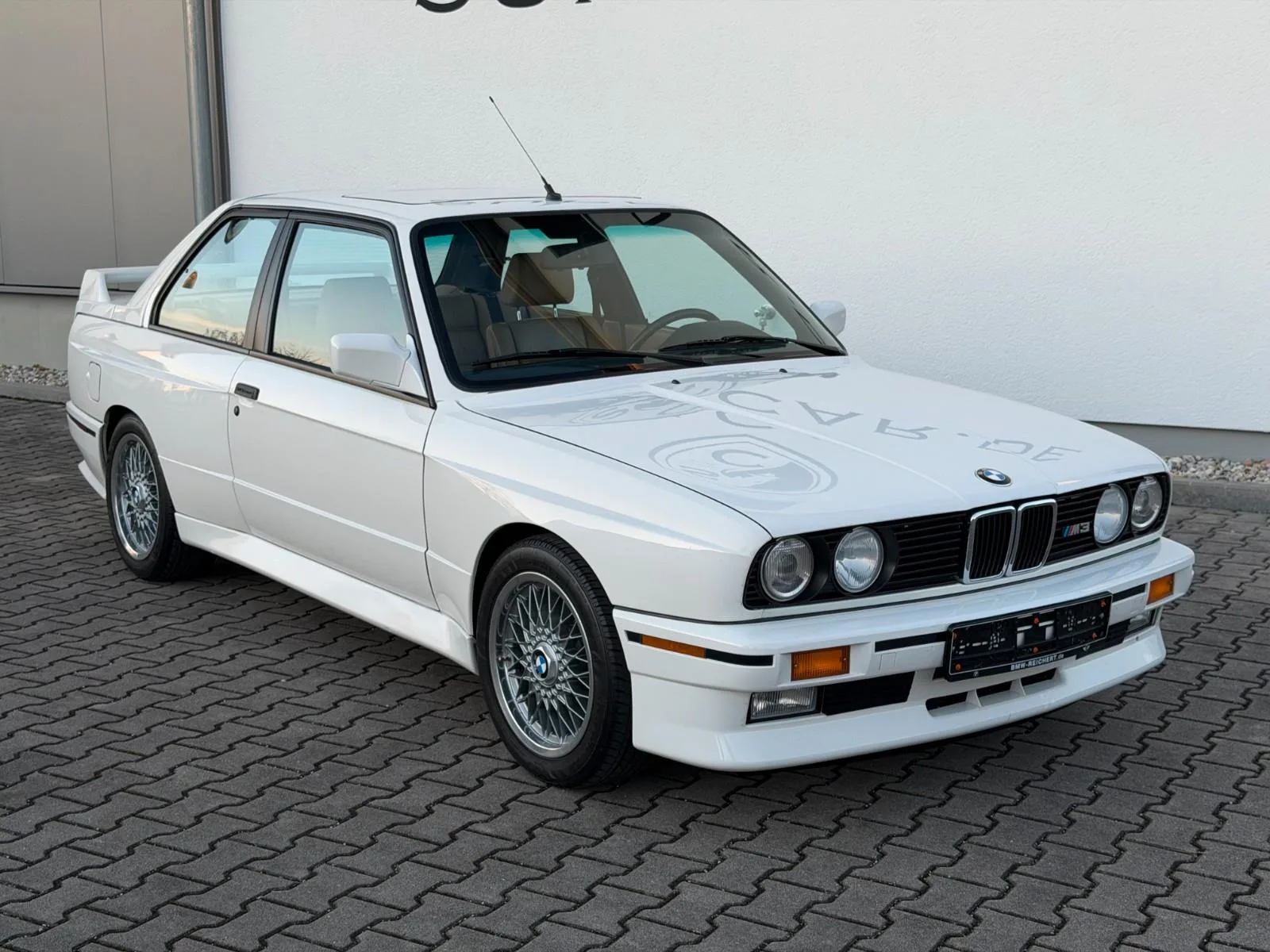 1989 BMW M3 angeboten von einem Fachhändler in Kranzberg, Deutschland, Hauptfoto