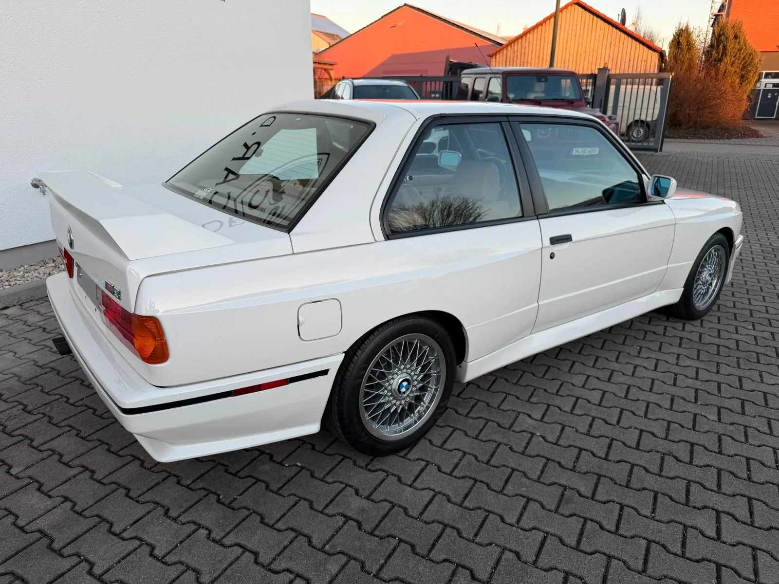 1989 BMW M3, 10/30