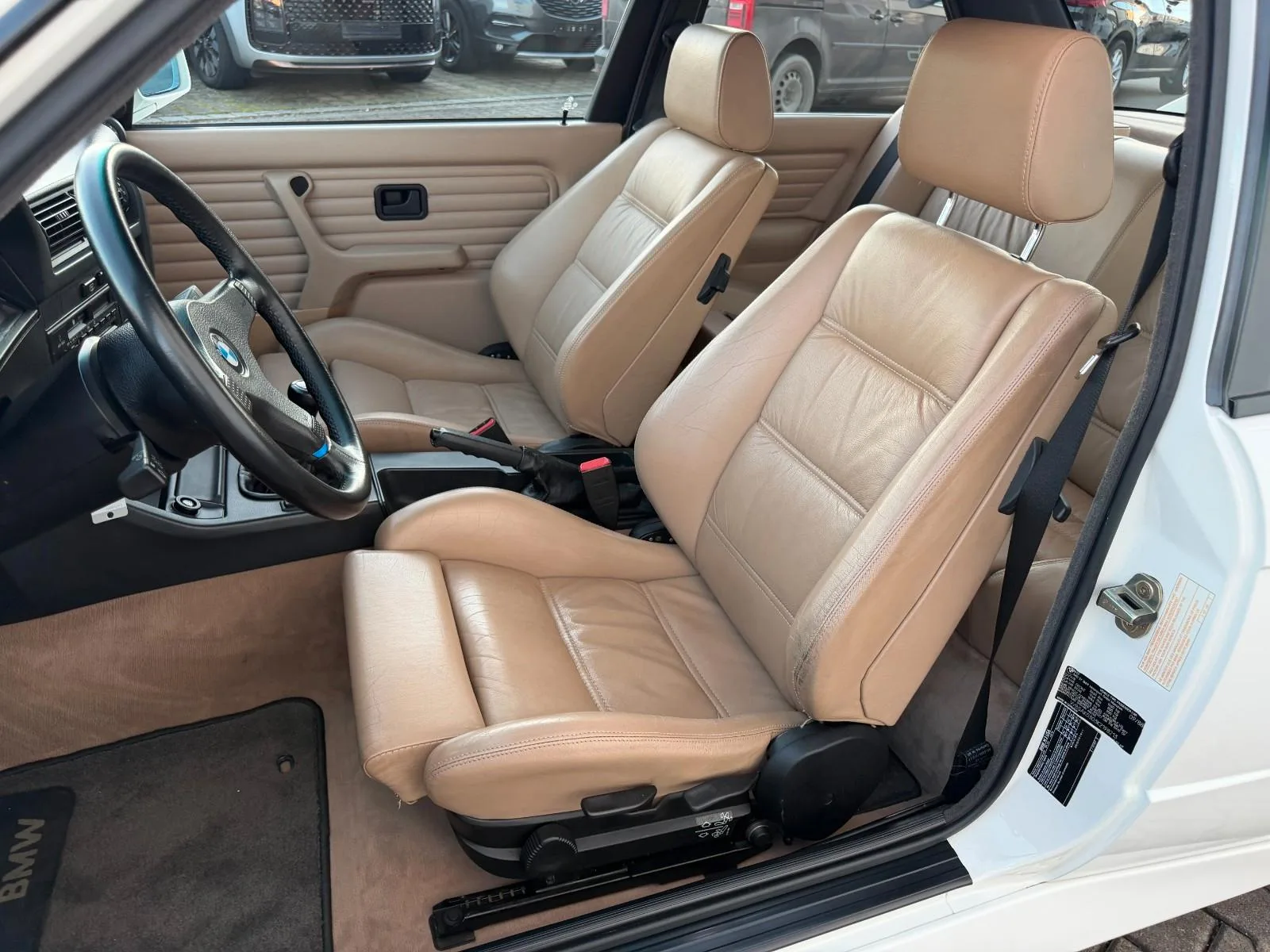 1989 BMW M3, 29/30