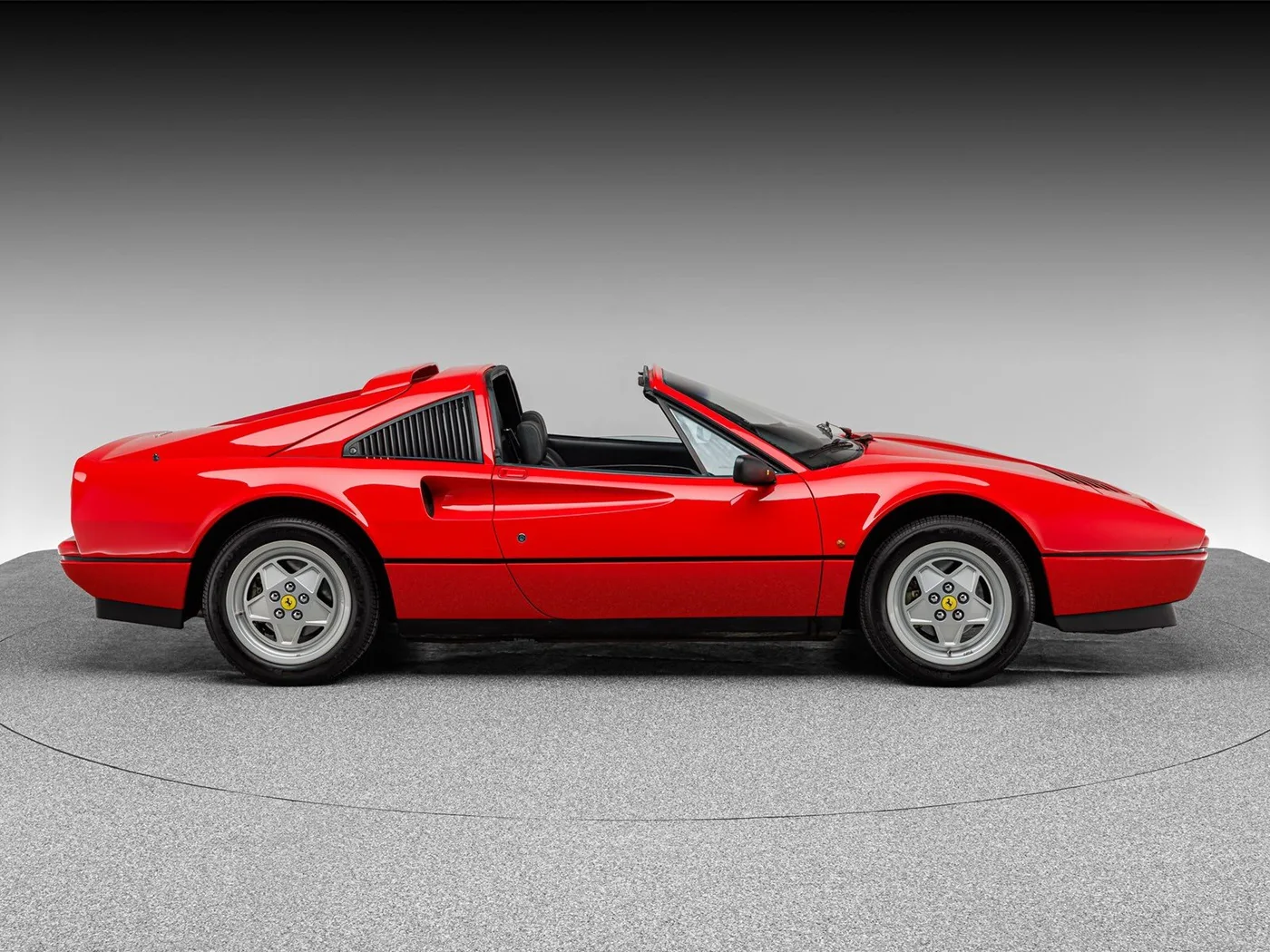 1989 Ferrari 328 GTS proposée par un concessionnaire spécialisé à Böblingen, Allemagne, photo 7 sur 15