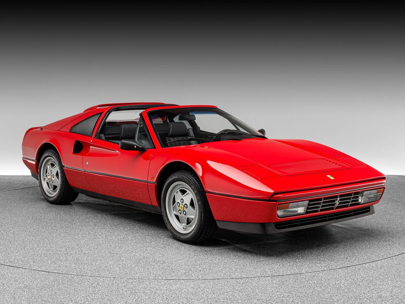 1989 Ferrari 328 GTS proposée par un concessionnaire spécialisé à Böblingen, Allemagne, photo 8 sur 15