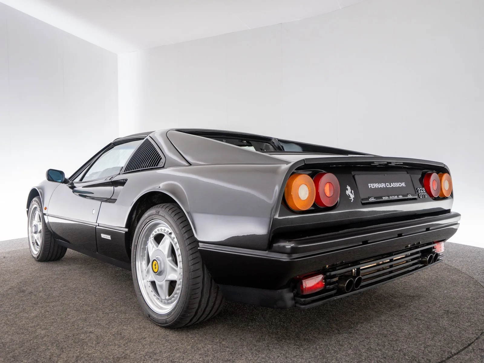 1989 Ferrari 328 GTS, 21/30